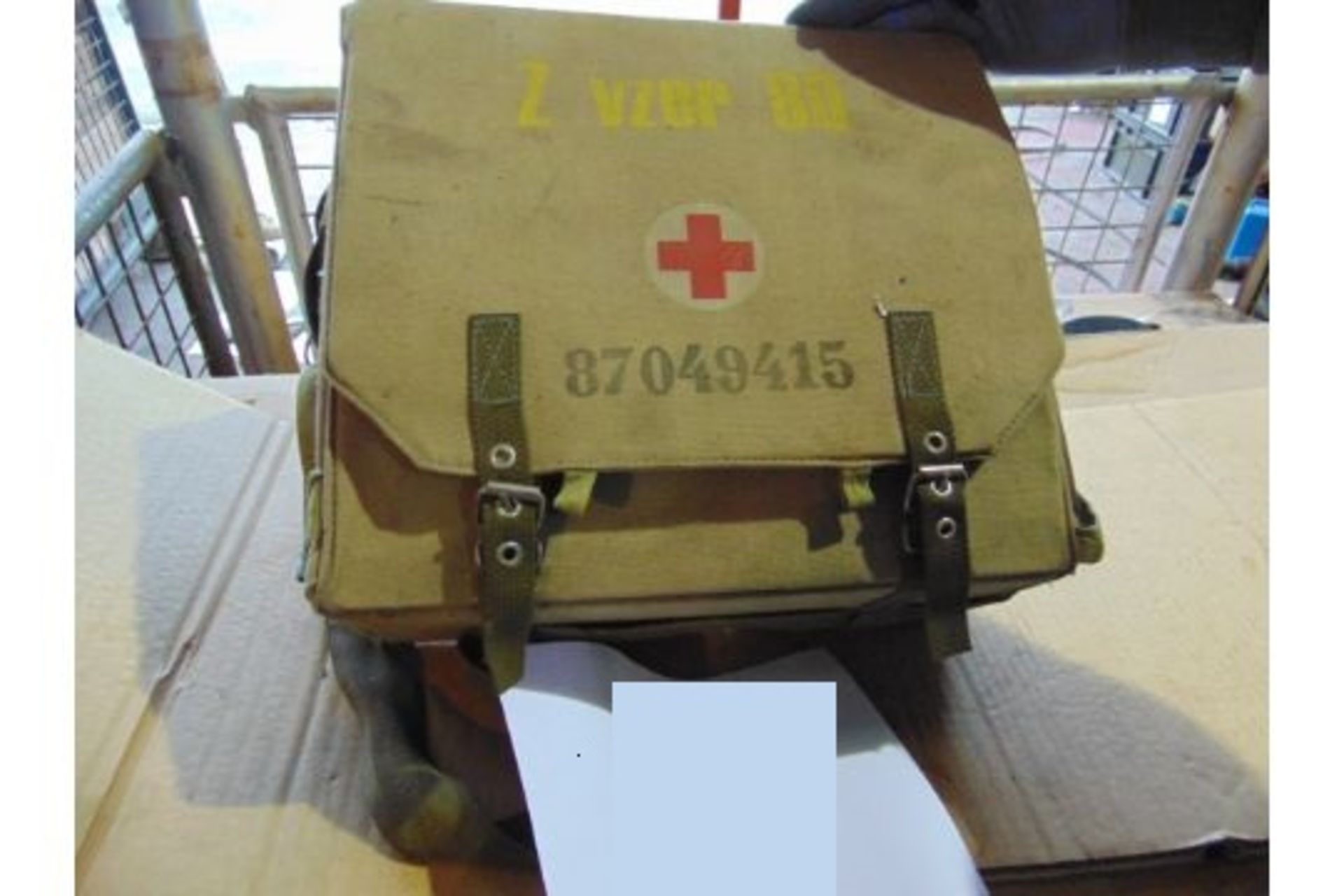 Complete Battle First Aid Kit from Balkans War Dated 1987 - Bild 4 aus 6