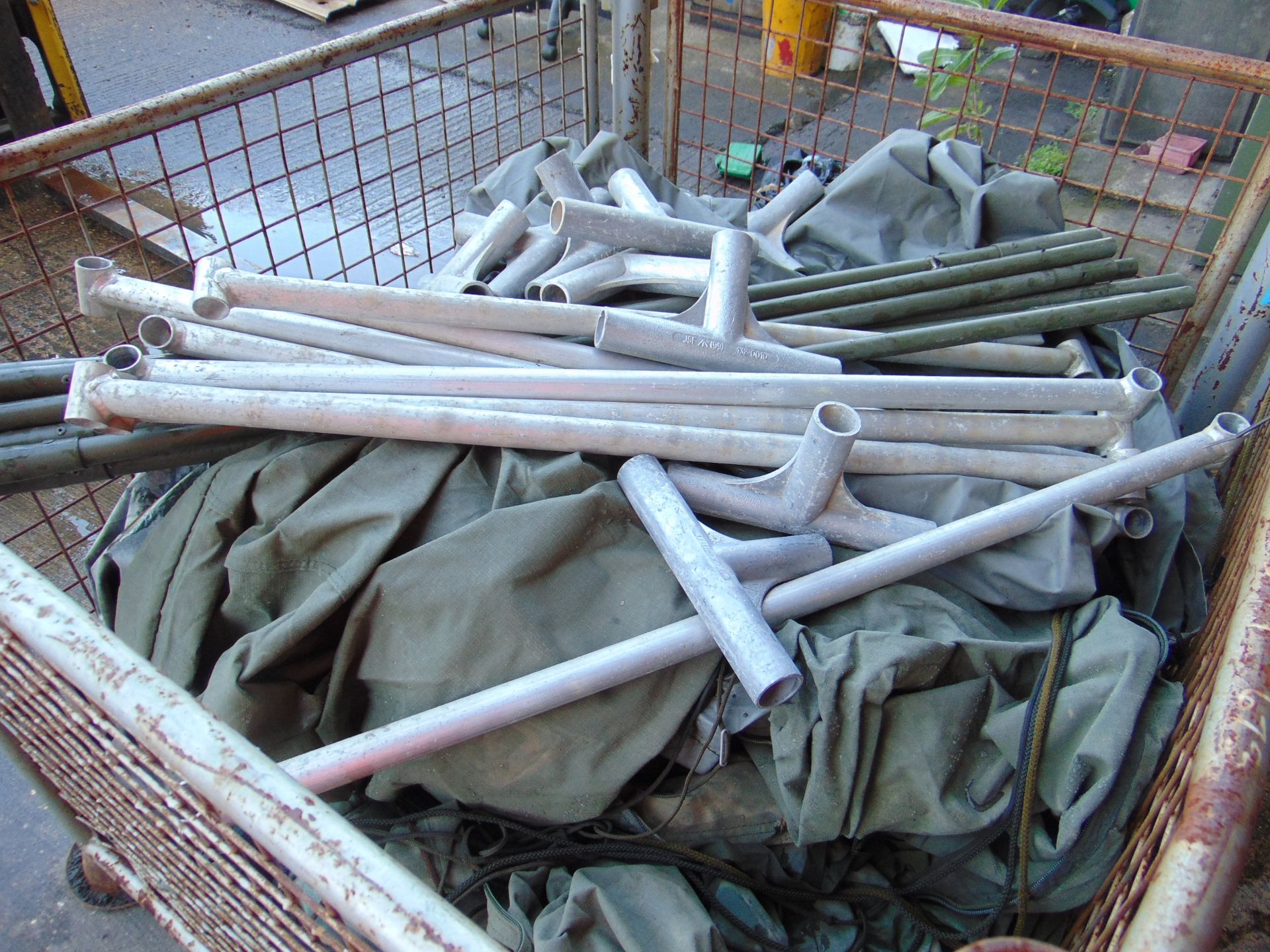 1 x Stillage of British Army Tents, Alloy Poles Angles etc - Bild 5 aus 6