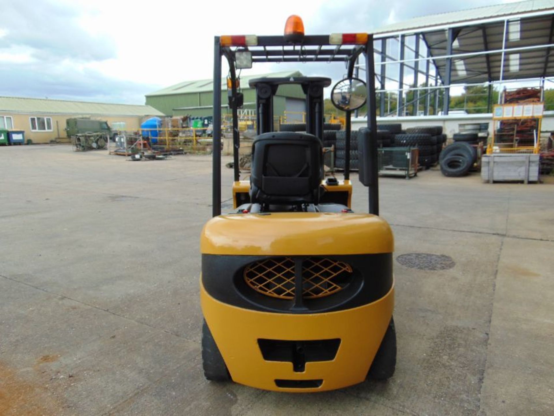 Maximal M25 2500Kg Diesel Fork Lift Truck ONLY 1,501 HOURS! - Image 7 of 22