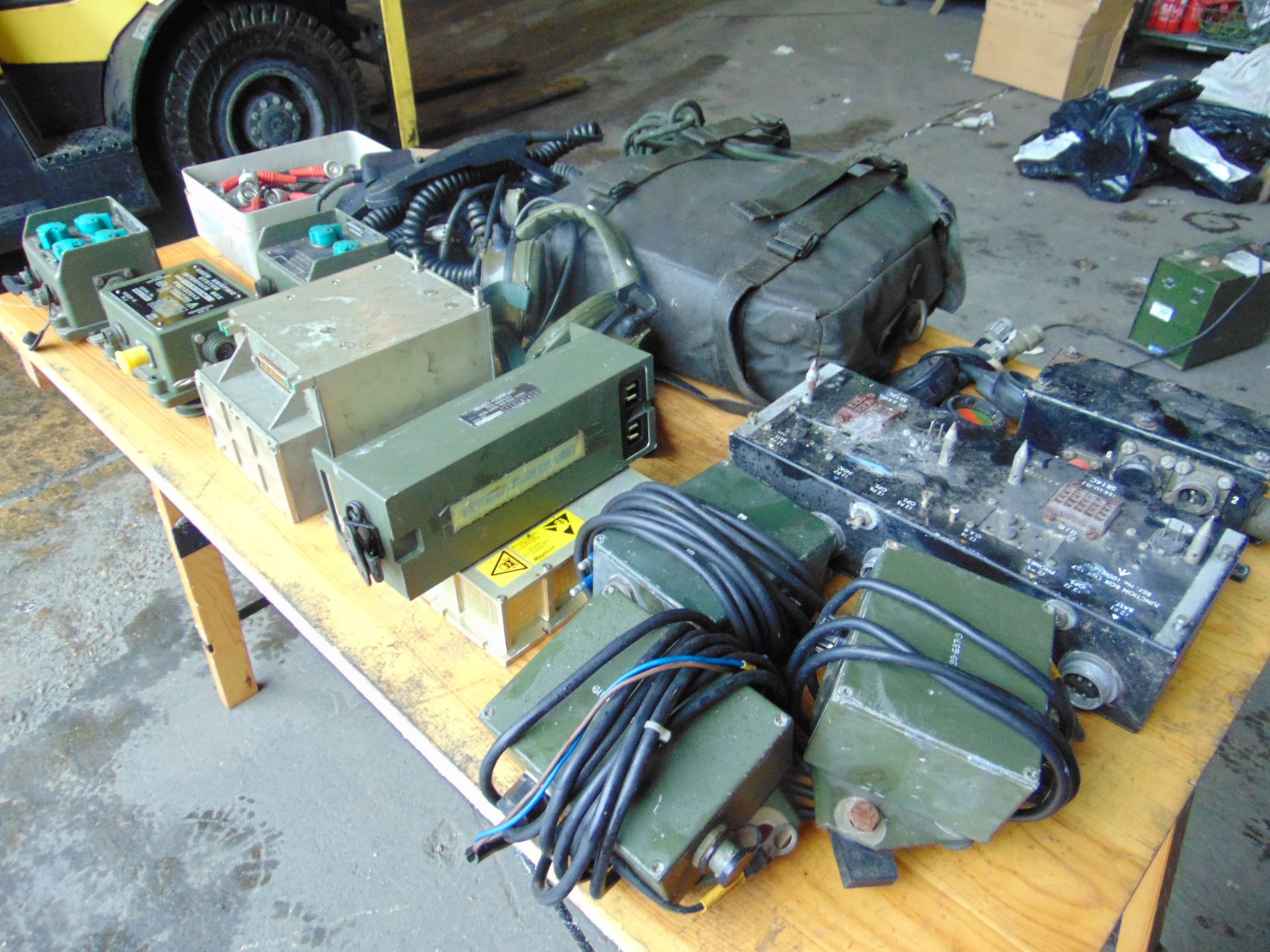 Misc Clansman Etc Radio Equipment and Spares - Image 2 of 5