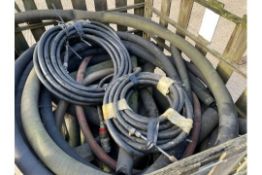 1X STILLAGE OF DELIVERY HOSES AND AIR LINES TYRE INFLATORS