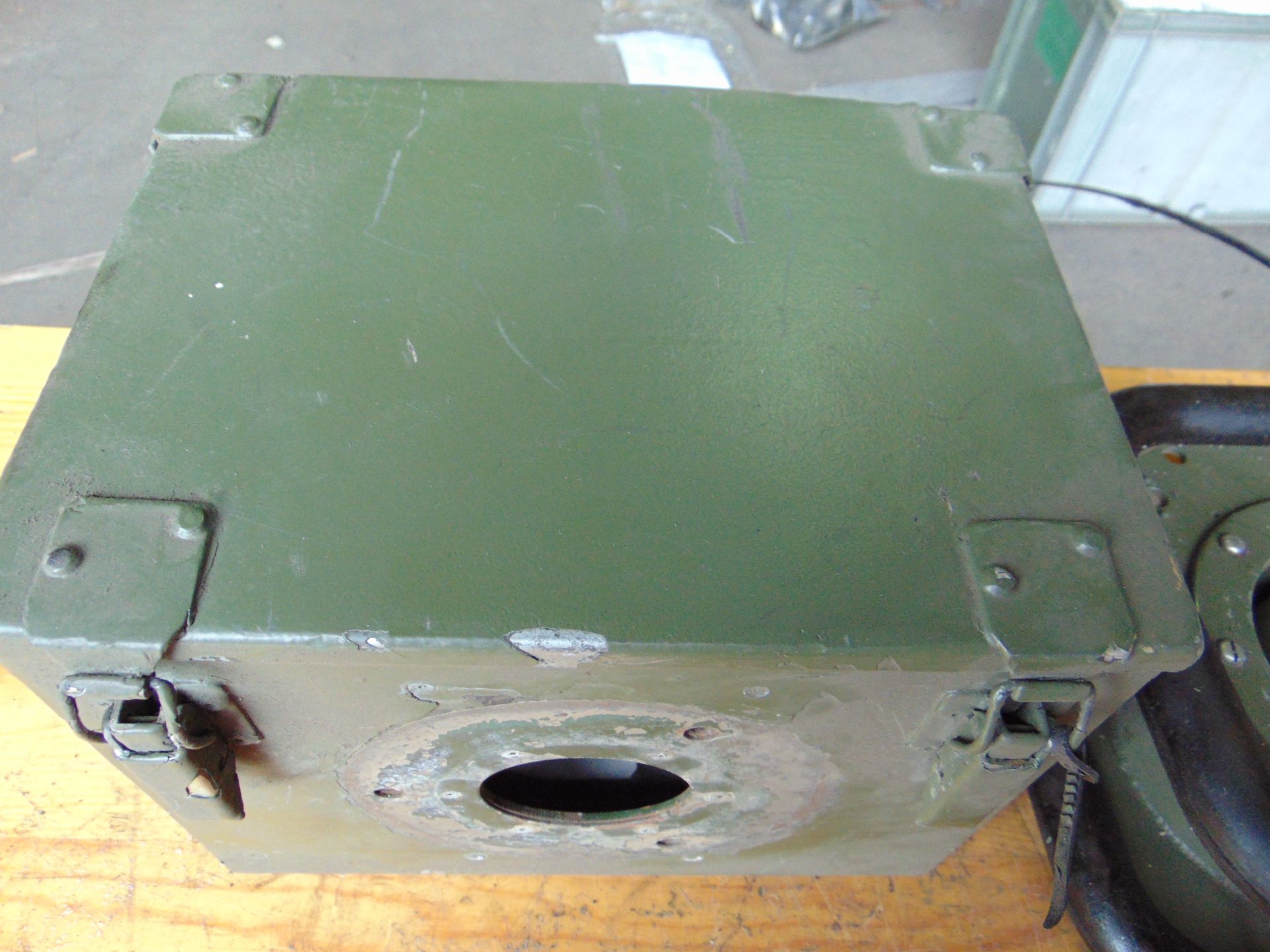 Land Rover Wing Box, Loud Speaker and RT 349 Transmitter Receiver - Image 5 of 5