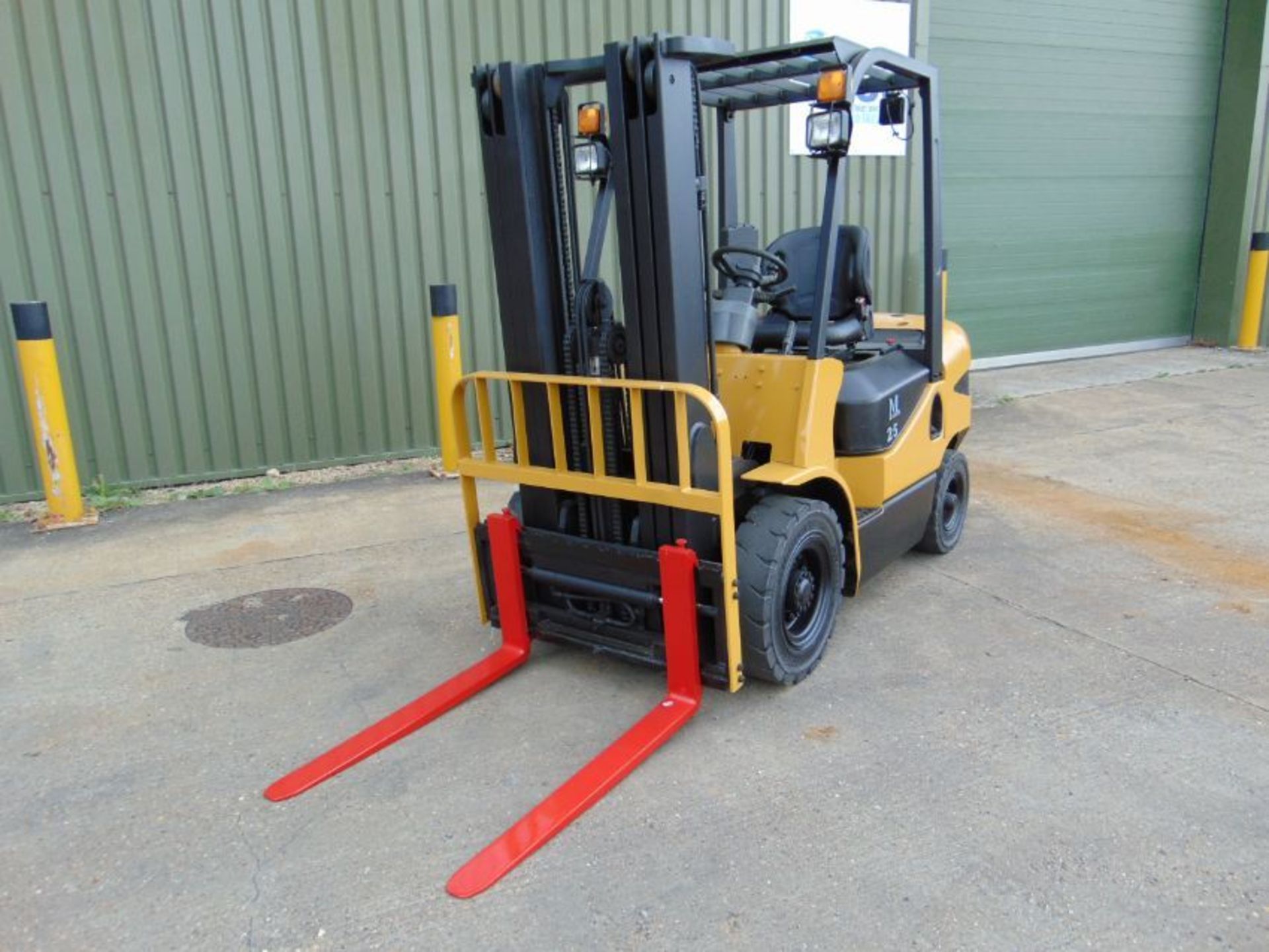 Maximal M25 2500Kg Diesel Fork Lift Truck ONLY 1,501 HOURS! - Image 2 of 22