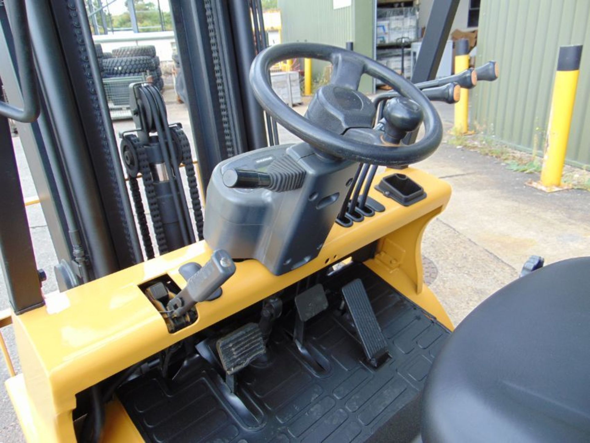 Maximal M25 2500Kg Diesel Fork Lift Truck ONLY 1,501 HOURS! - Image 18 of 22