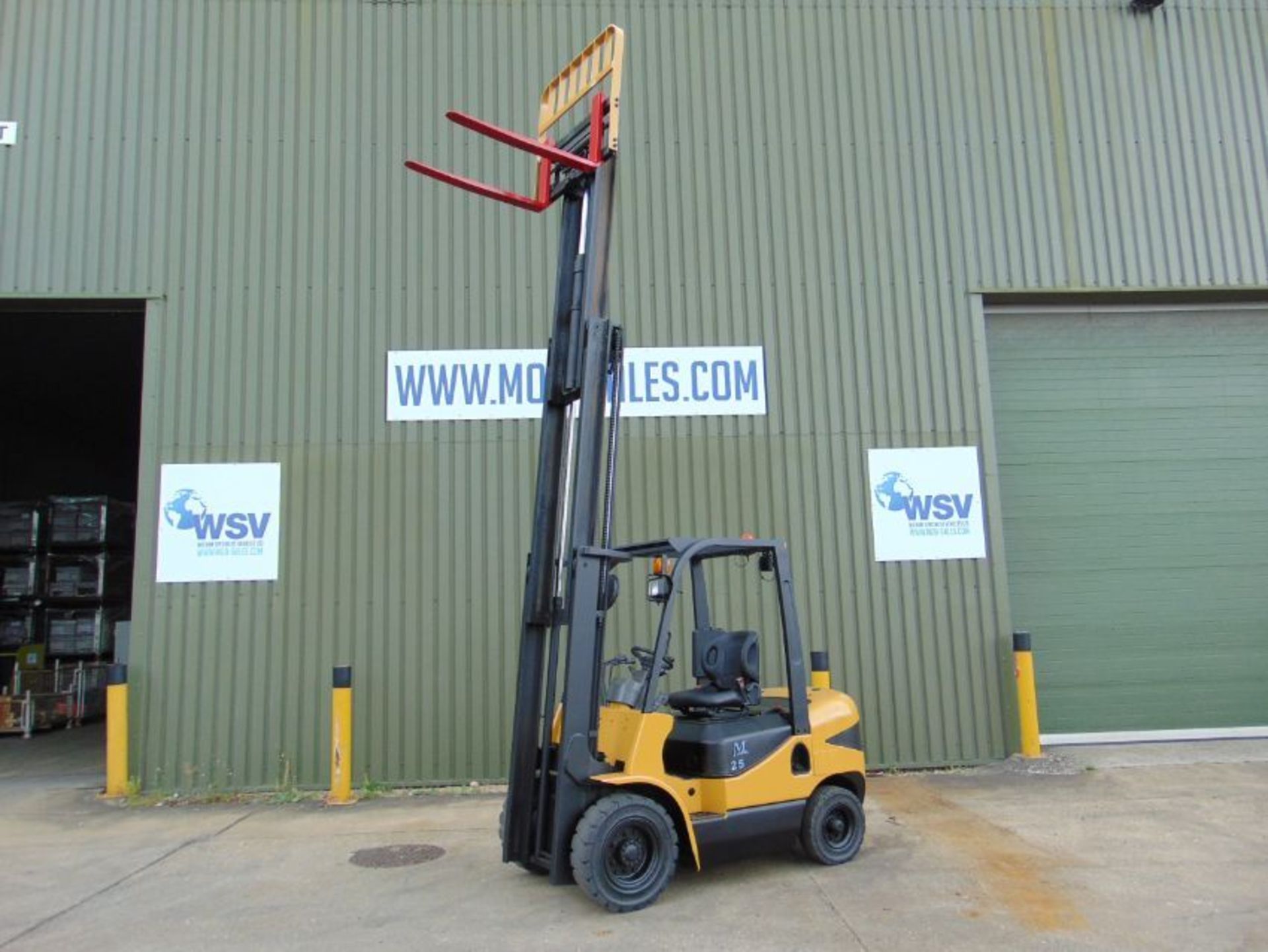 Maximal M25 2500Kg Diesel Fork Lift Truck ONLY 1,501 HOURS! - Image 12 of 22