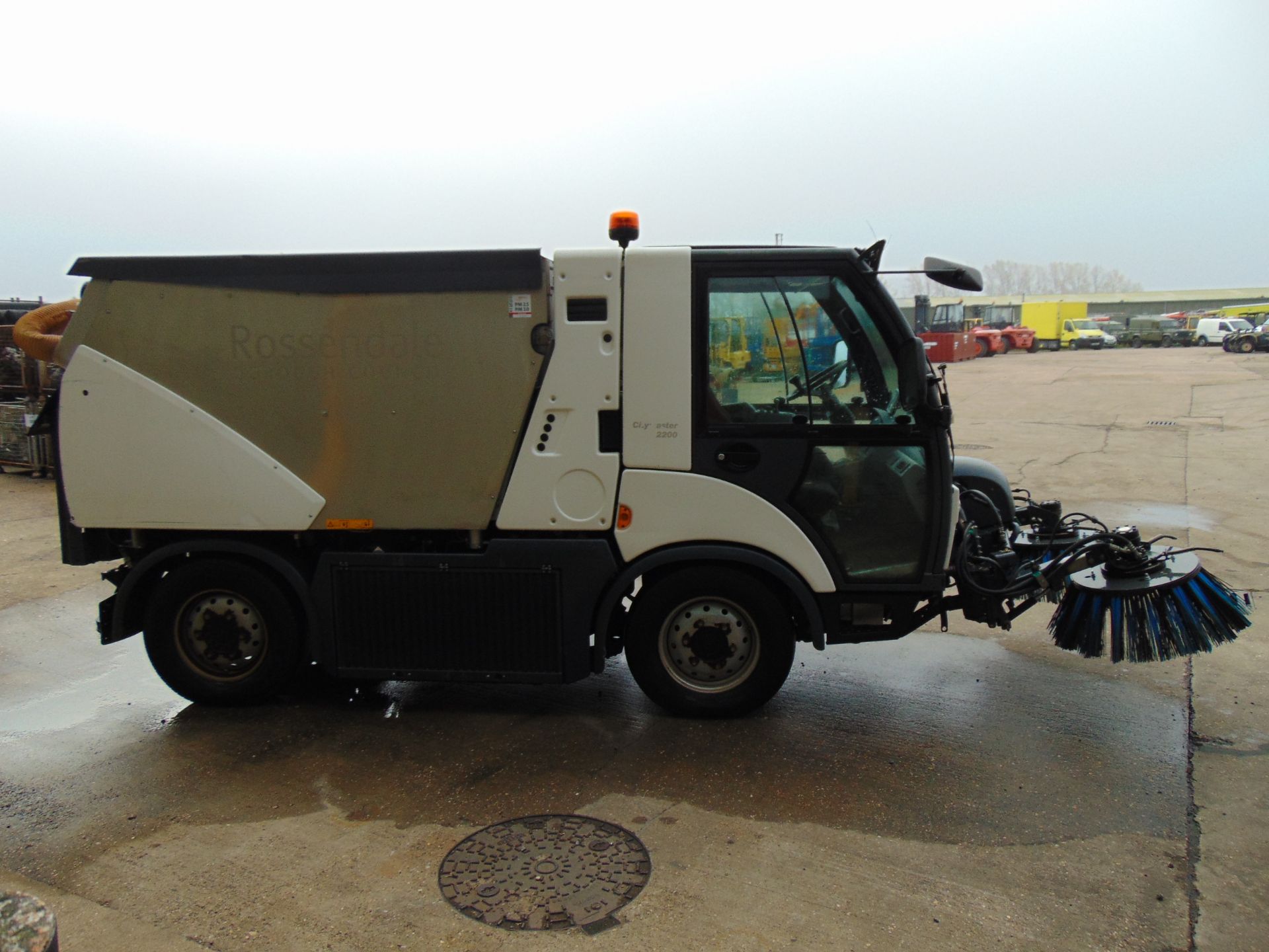 2019 Hako Citymaster 2200 Compact Road Sweeper ONLY 18,784 Miles - Image 5 of 23