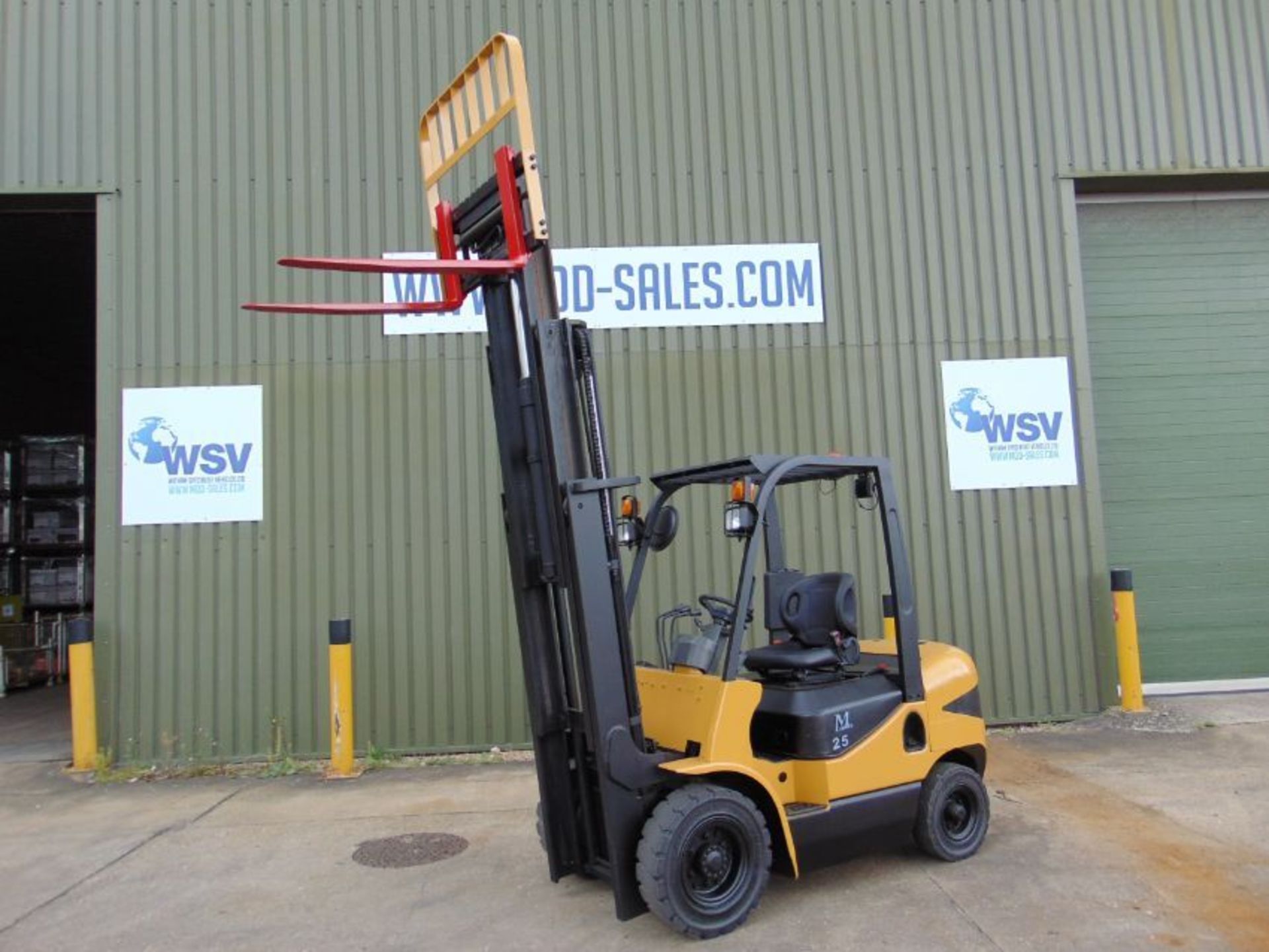 Maximal M25 2500Kg Diesel Fork Lift Truck ONLY 1,501 HOURS! - Image 11 of 22
