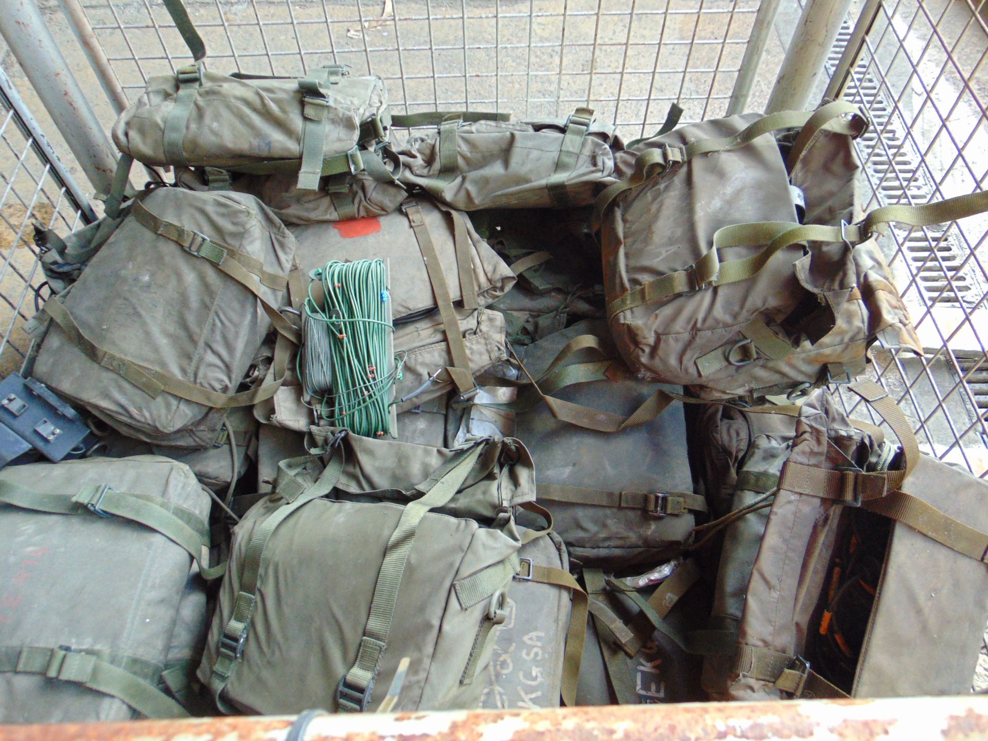 28x Clansman Radio Bags c/w Contents - Image 3 of 7