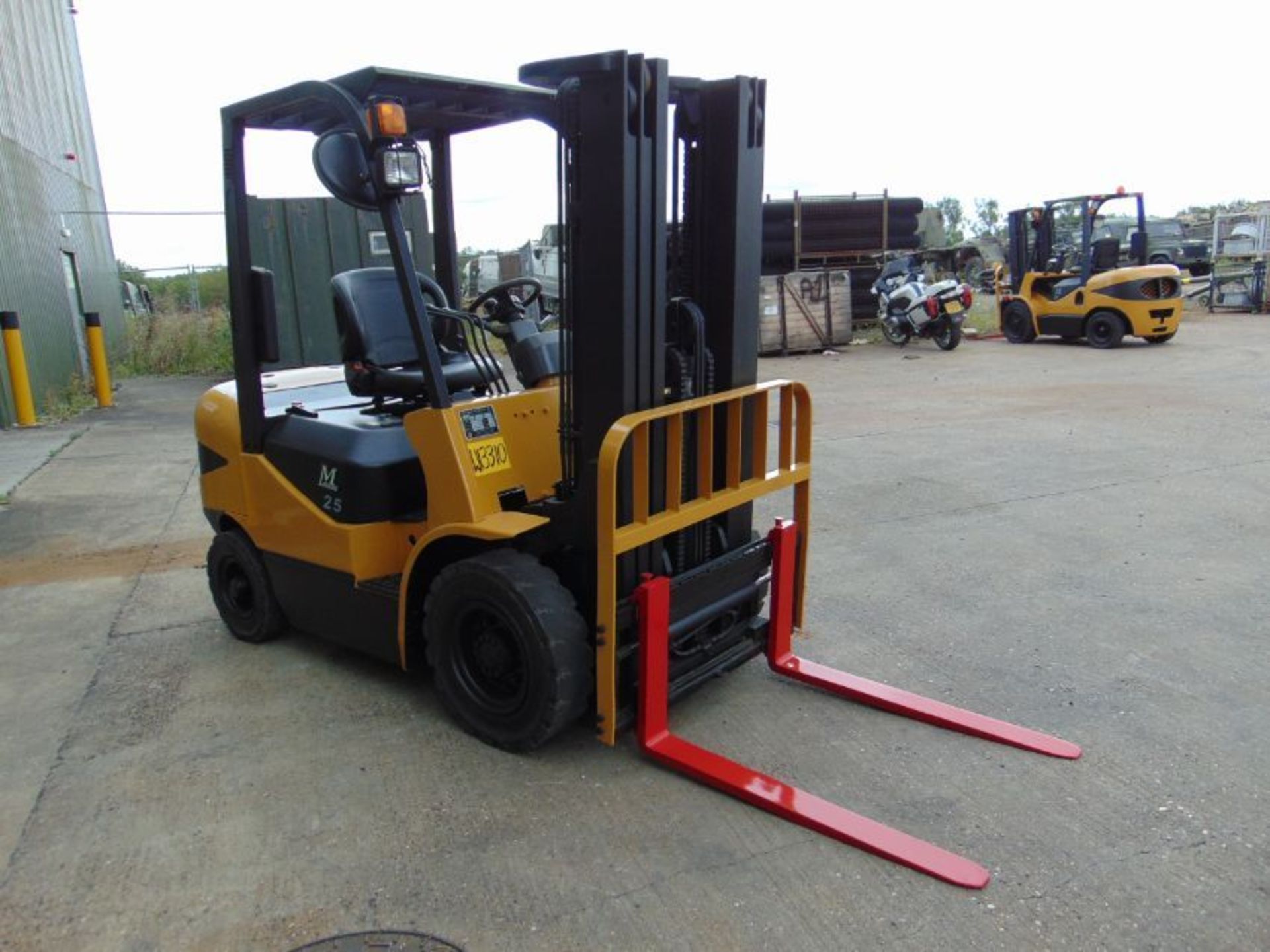 Maximal M25 2500Kg Diesel Fork Lift Truck ONLY 1,501 HOURS! - Image 4 of 22