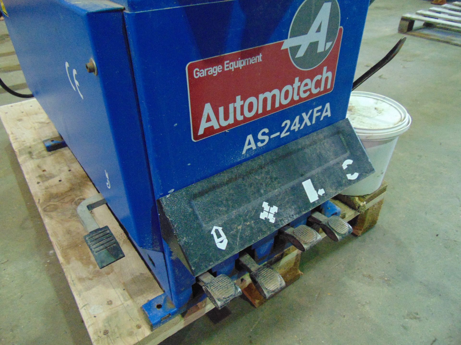 Automotech AS-24XFA Automatic Tyre Changer - Image 7 of 12