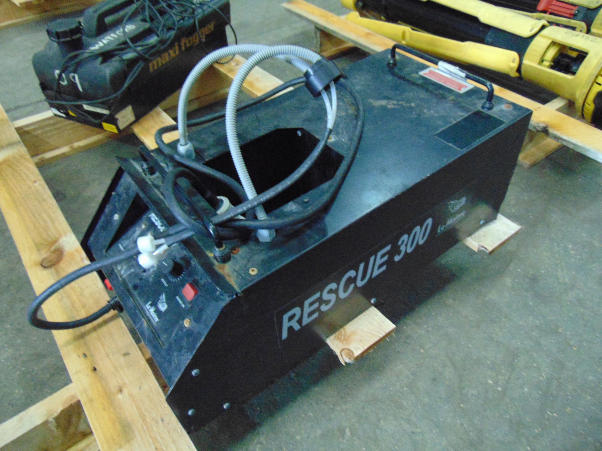 Le Maitre Rescue 300 Smoke Machine - Image 2 of 4