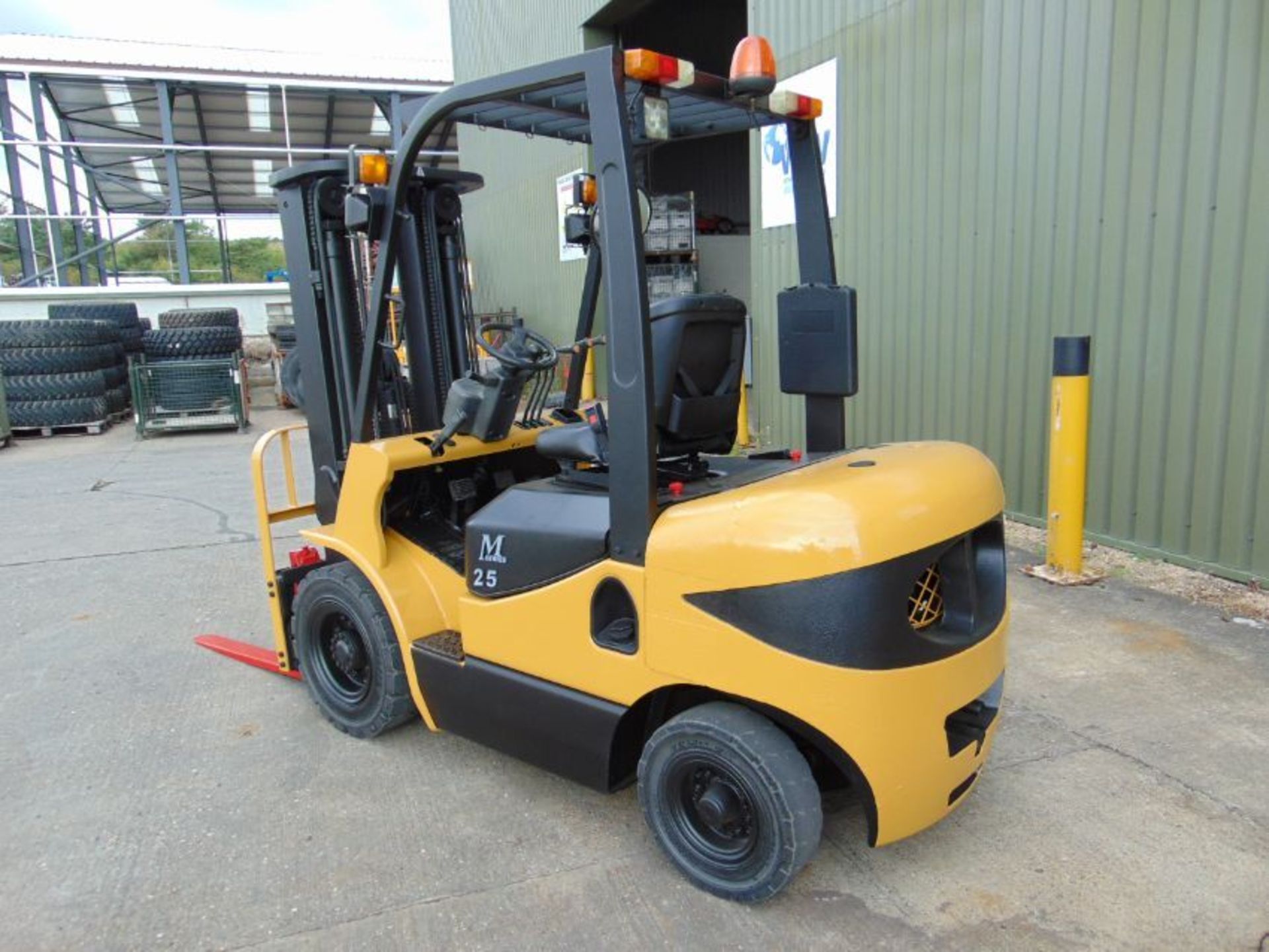 Maximal M25 2500Kg Diesel Fork Lift Truck ONLY 1,501 HOURS! - Image 8 of 22