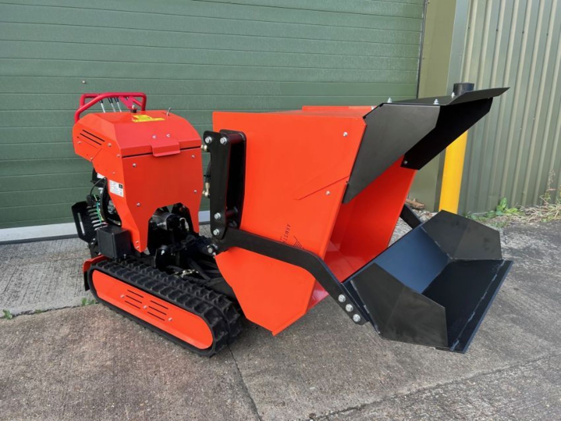 New and unused Armstrong DR-MD-150PRO Self-Loading Tracked Dumper - Image 6 of 21