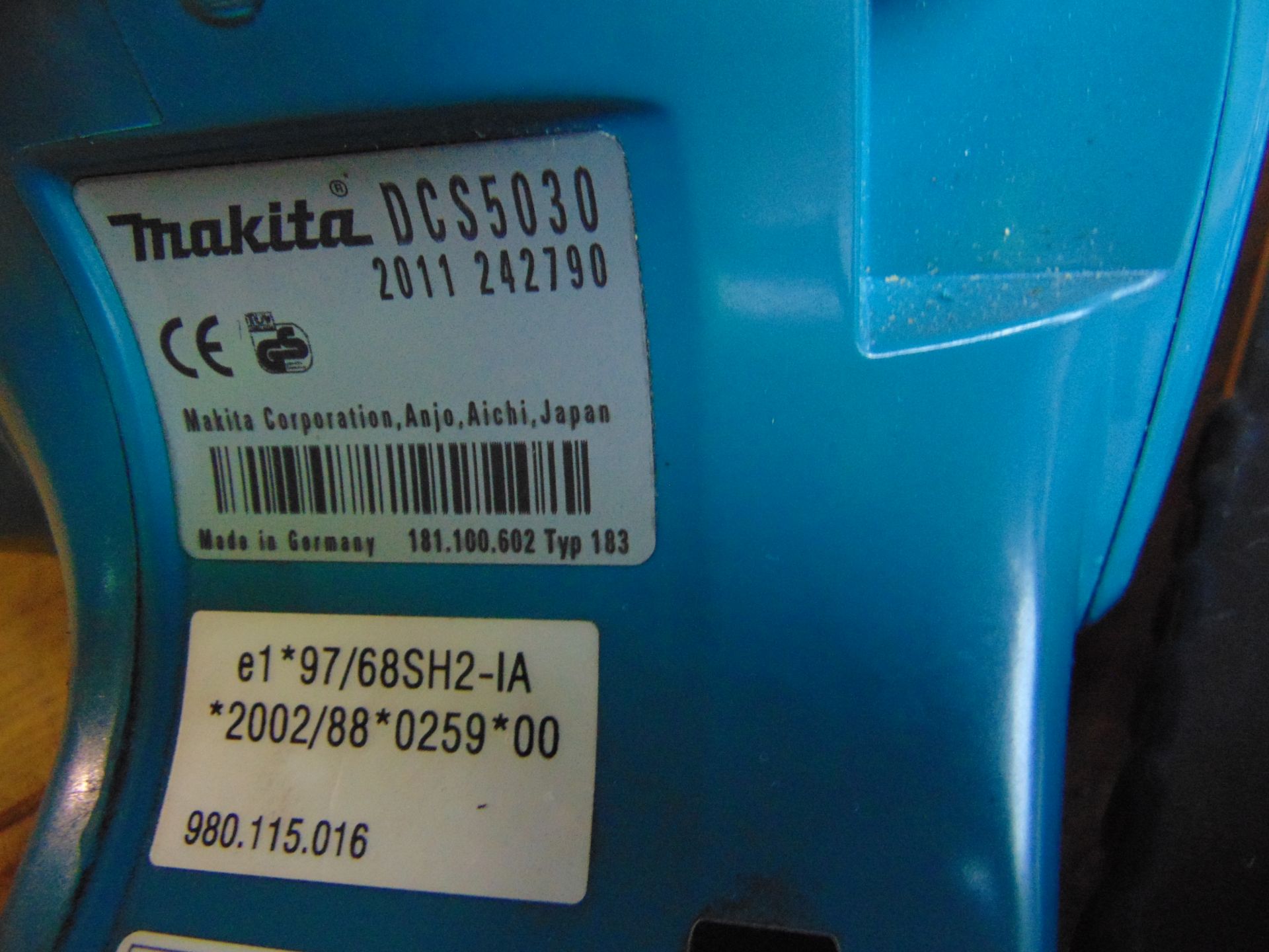 MAKITA DCS 5030 50CC Chainsaw c/w Chain Guard from MoD - Image 5 of 6