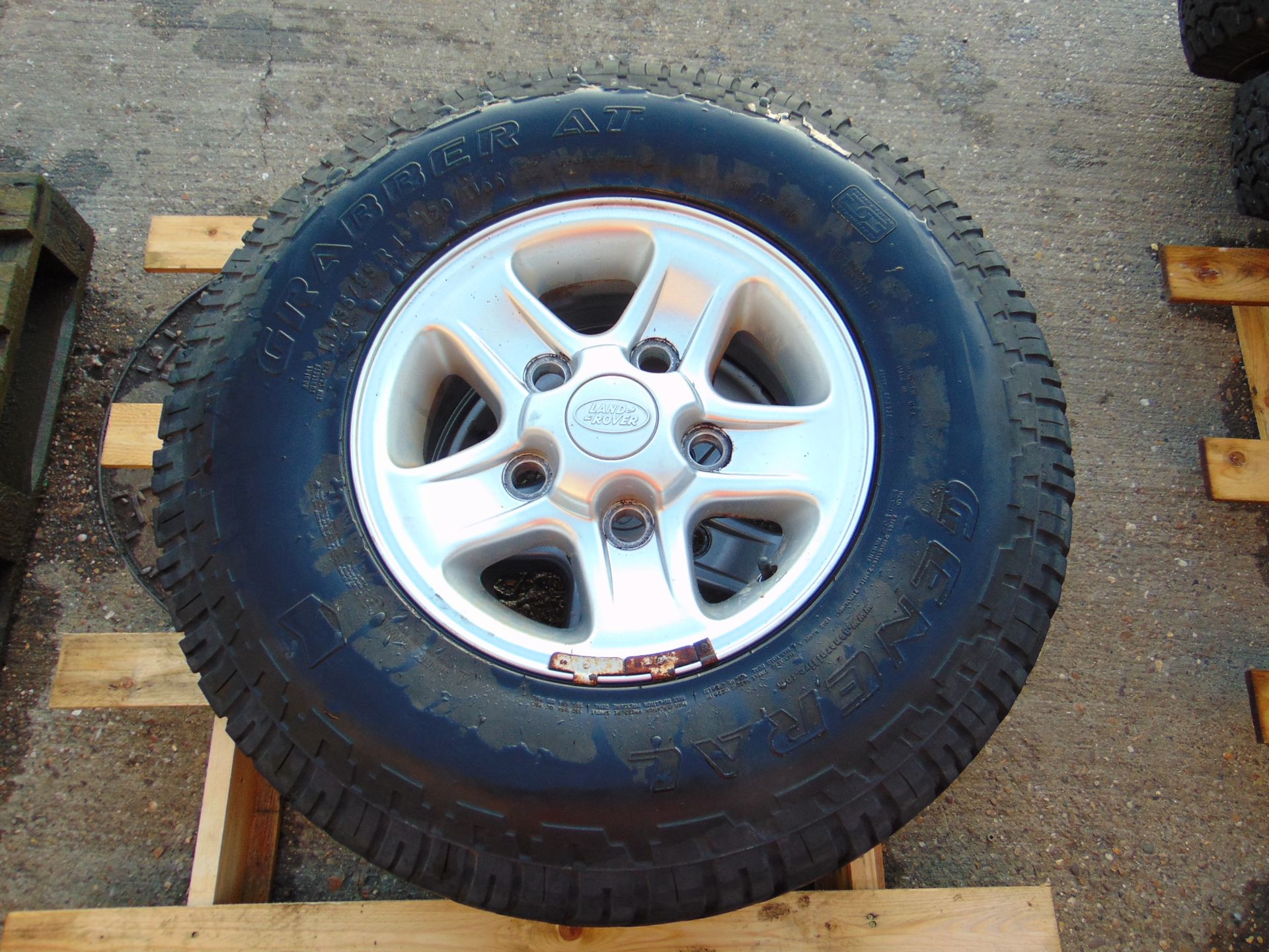 4 x 235/85 R16 Tyres ( 2 x BF Goodrich - 2 x General Grabber ) - Image 7 of 8