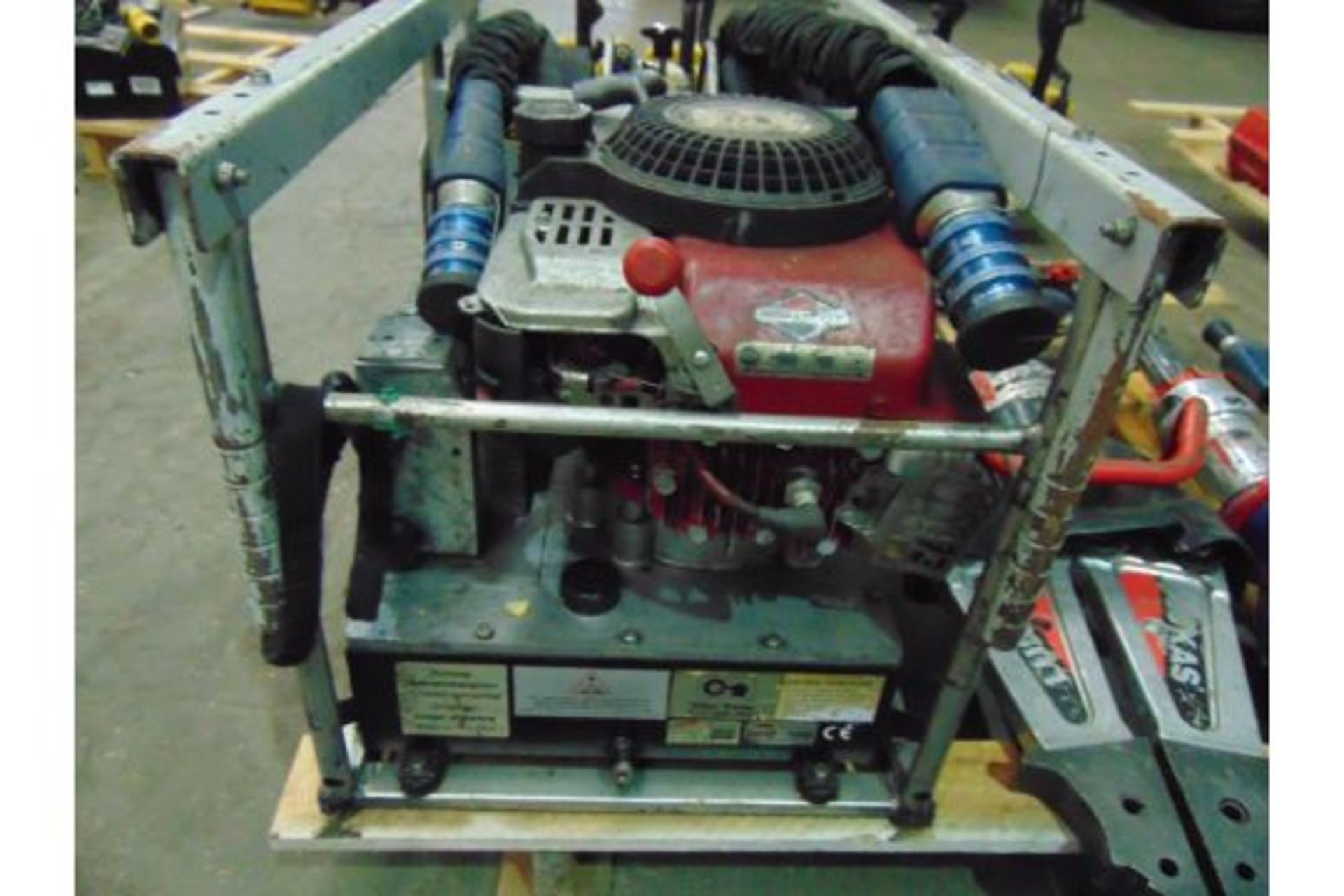 Lukas Jaws of Life Rescue Kit c/w Briggs and Stratton Hydraulic Power Pack - Image 7 of 10
