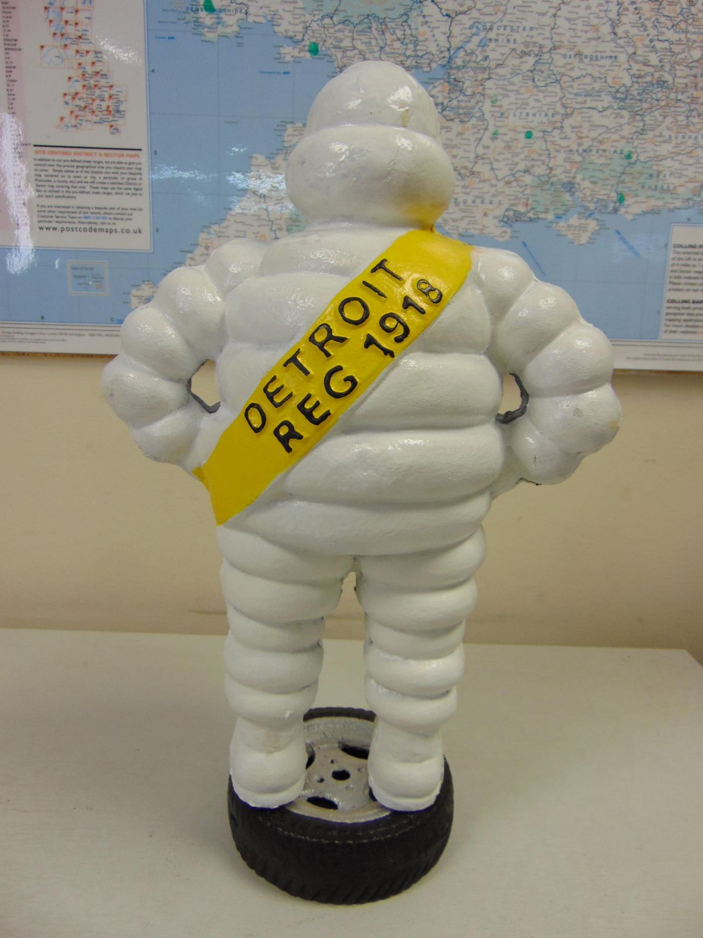 Cast Iron Hand Painted Michelin Man on Tyre - Image 4 of 6