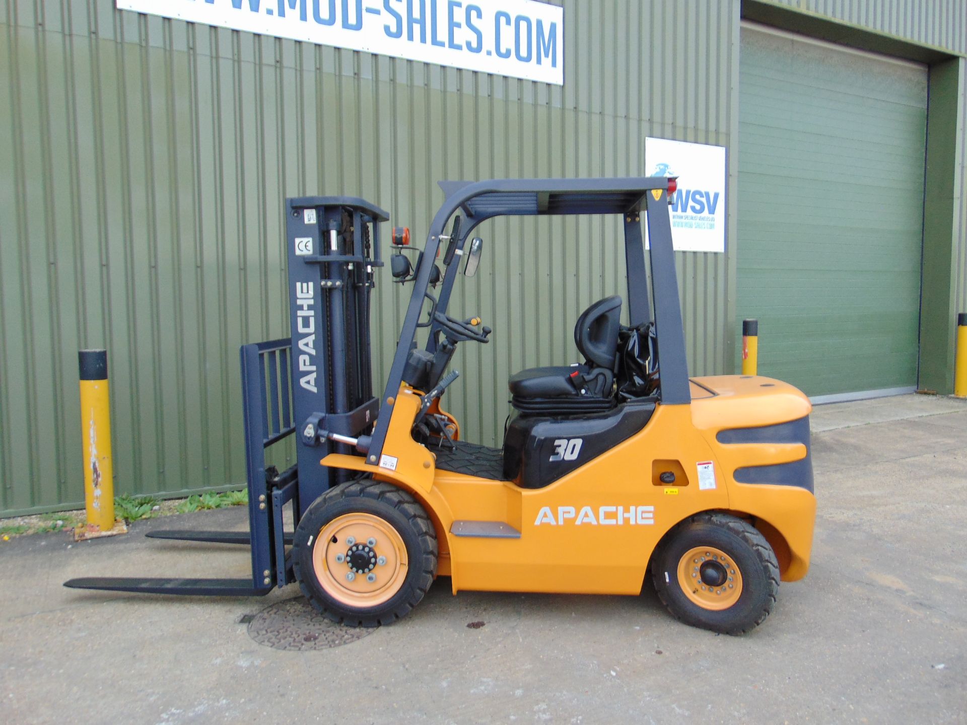 2023 Apache HH30Z 3000Kg Diesel Fork Lift Truck Only 5.6 Hours