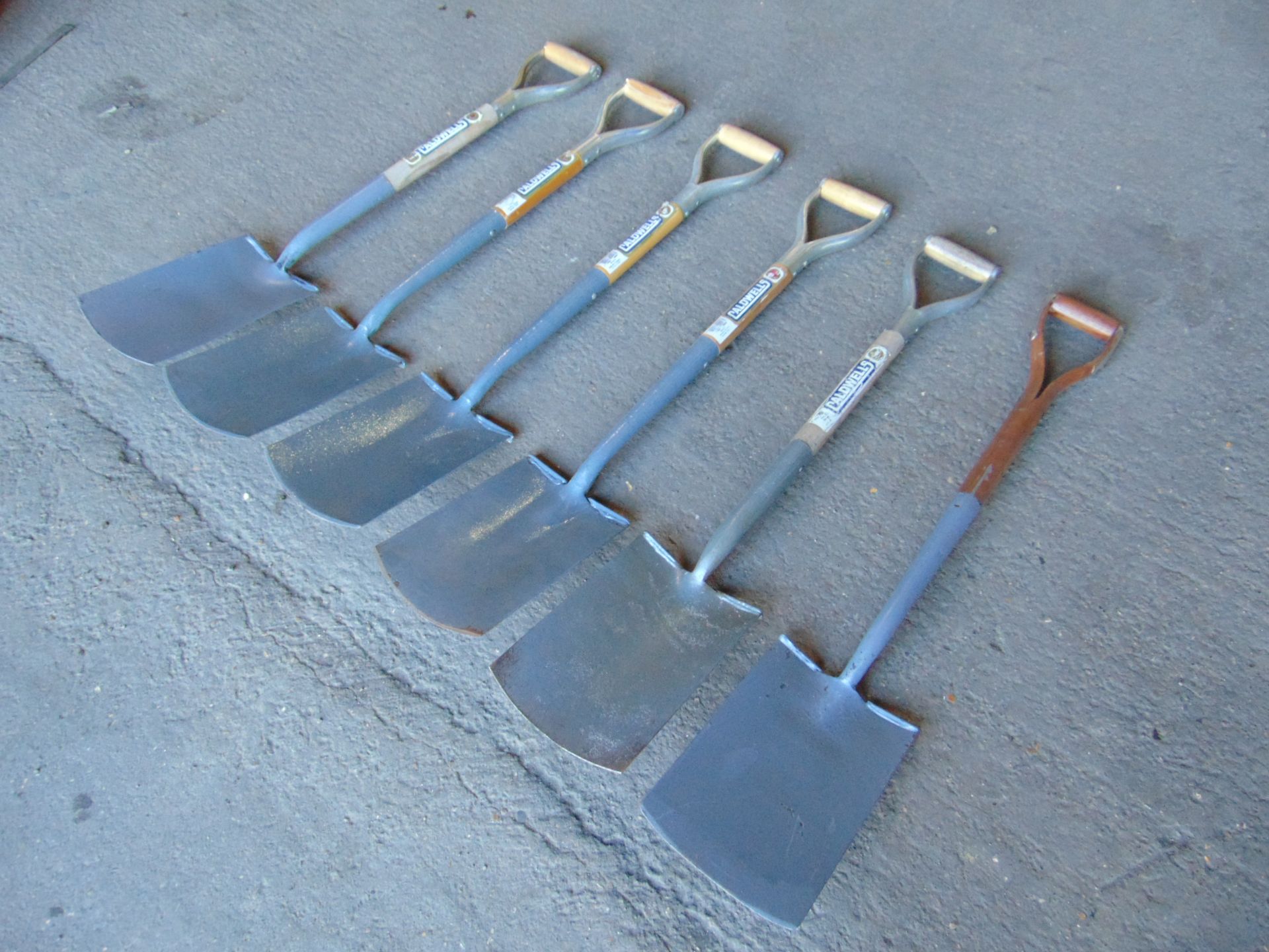 6 x Digging Spades - Image 2 of 5