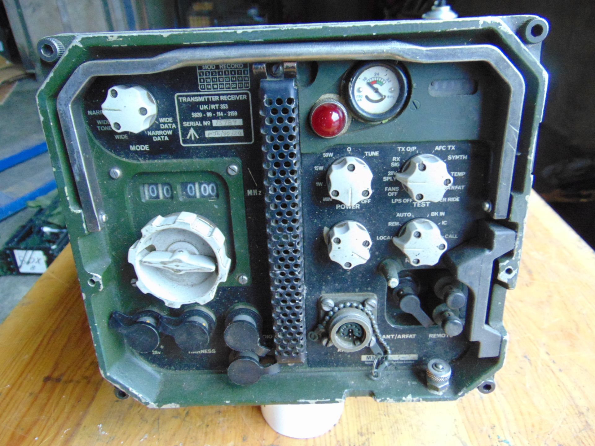Clansman UK RT 353 VHF Transmitter Receiver Radio - Image 3 of 5
