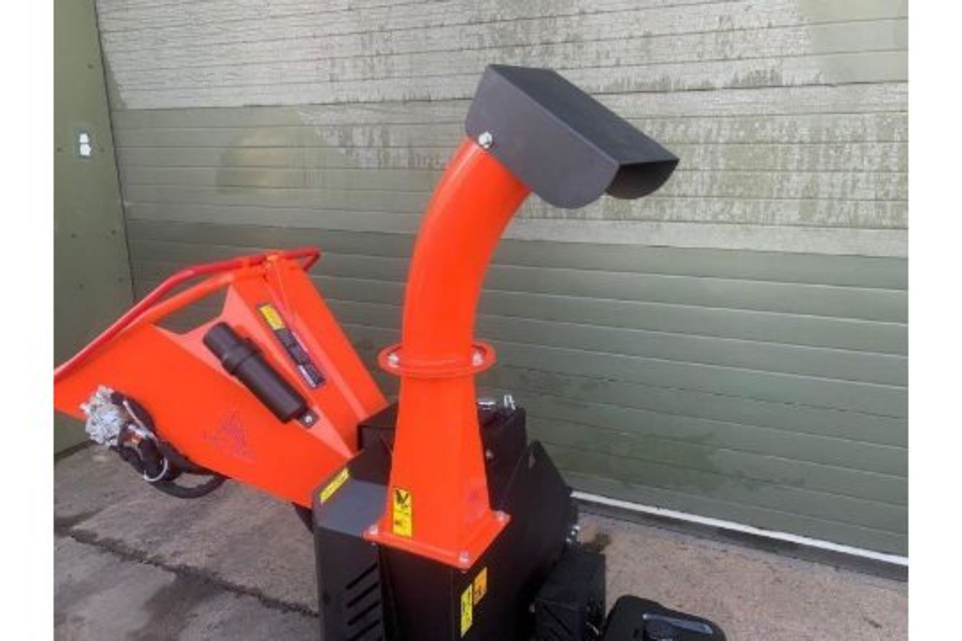 Brand New & Unused Armstrong DR-GS-15SF Electric start, Petrol Powered Hydraulic feed Wood Chipper - Image 9 of 23