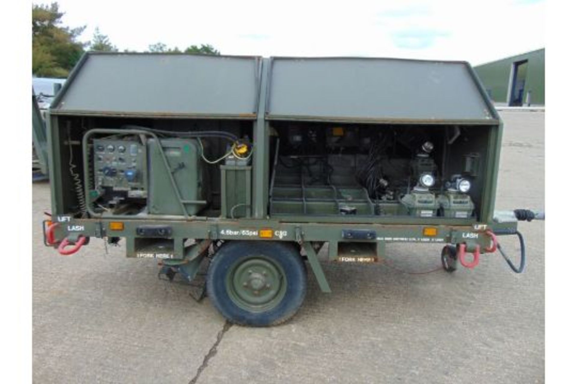 Moskit Single Axle Self Contained Airfield Lighting System c/w 2 x Onboard Generators - Image 7 of 21