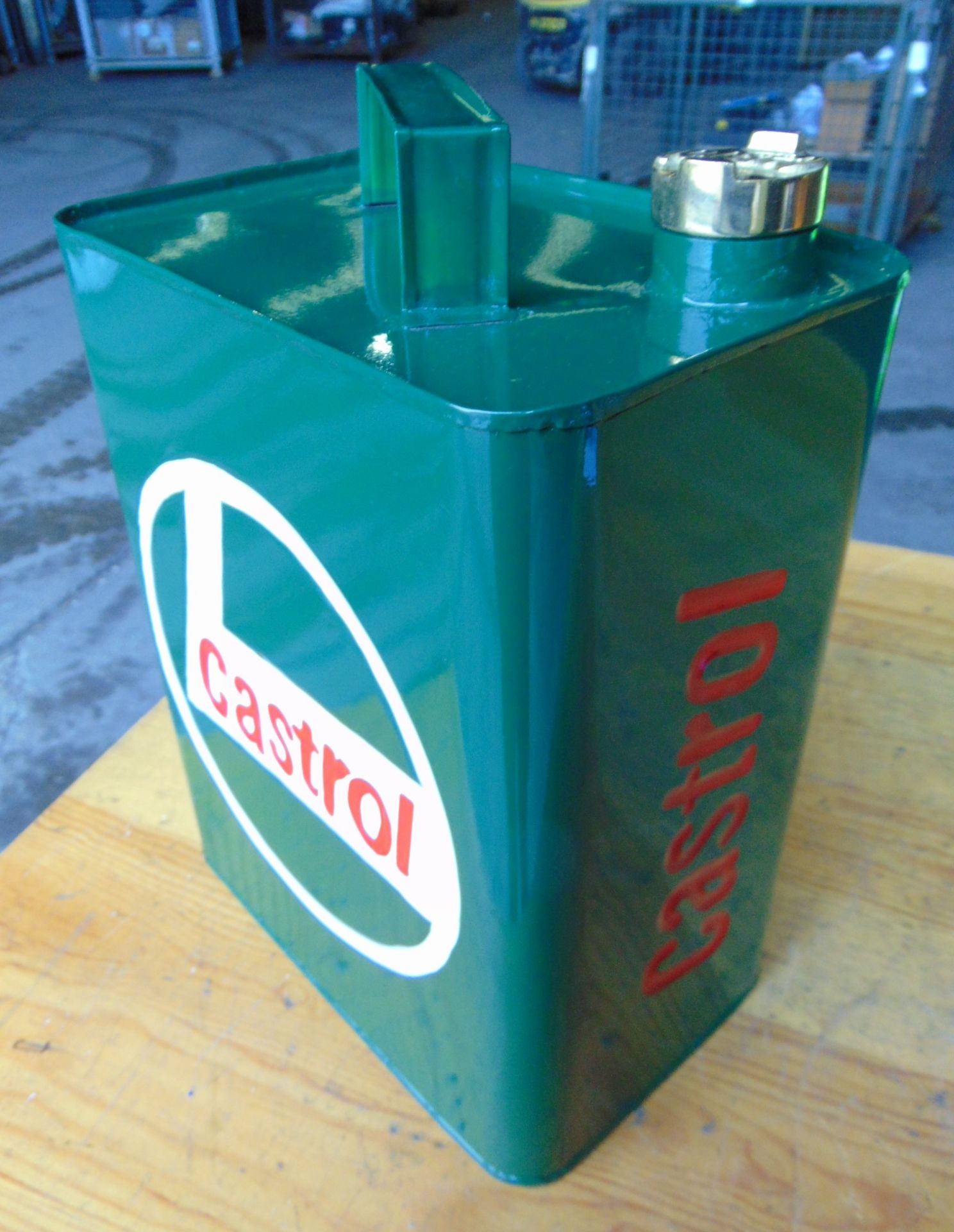 Hand-Painted Rectangular Castrol Green Oil Can W/ Brass Screw Cap - Bild 6 aus 10