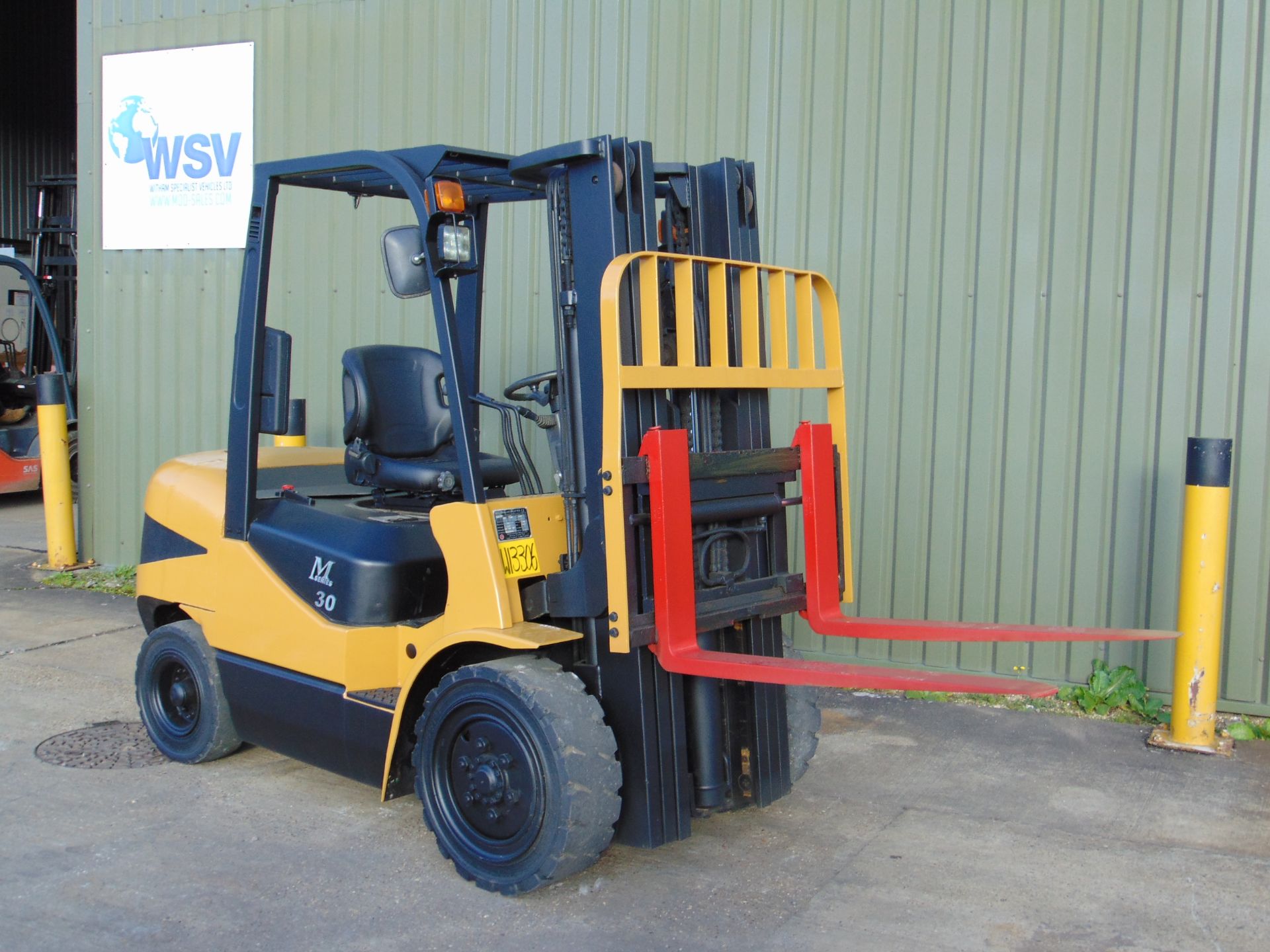 Maximal M30 2500Kg Diesel Fork Lift Truck ONLY 1,876 HOURS! - Image 9 of 26