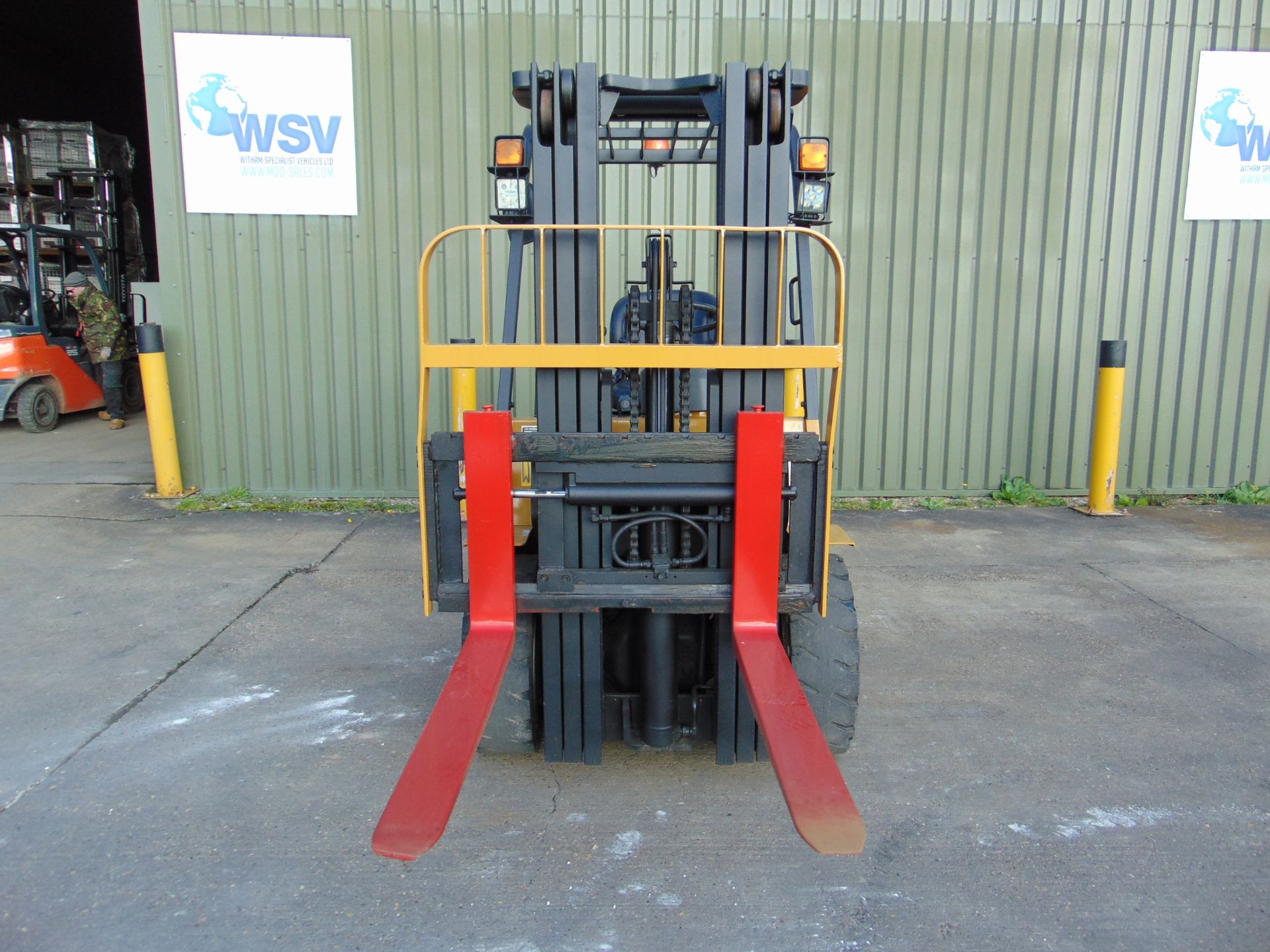 Maximal M30 2500Kg Diesel Fork Lift Truck ONLY 1,876 HOURS! - Image 10 of 26