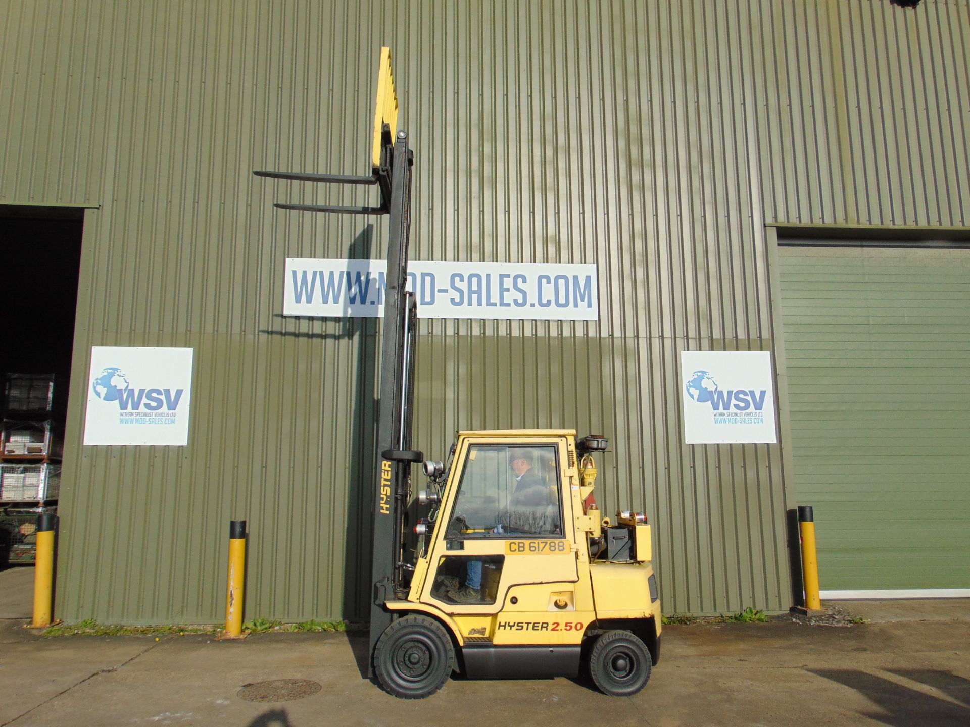 Hyster H2.50XM 3 Stage Container Spec mast, FFL Sideshift Etc.Perkins Diesel From the UK MOD - Image 12 of 25
