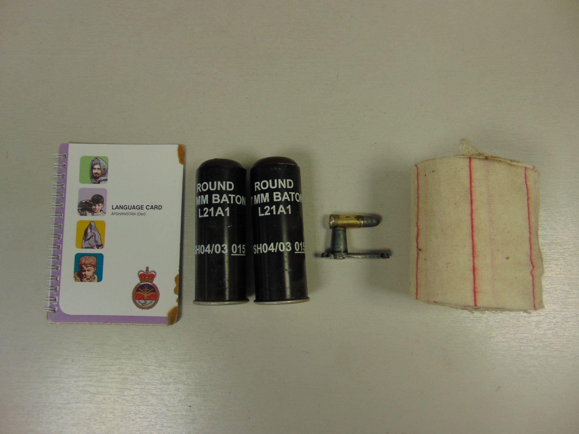 Afghan Language Card Book, Roll of 4 x 2 Bullet Clip, 2 x Baton Rounds Inert - Image 2 of 8