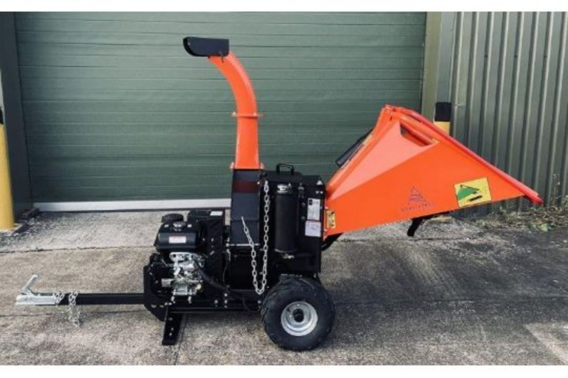 Brand New & Unused Armstrong DR-GS-15SF Electric start, Petrol Powered Hydraulic feed Wood Chipper - Image 2 of 23