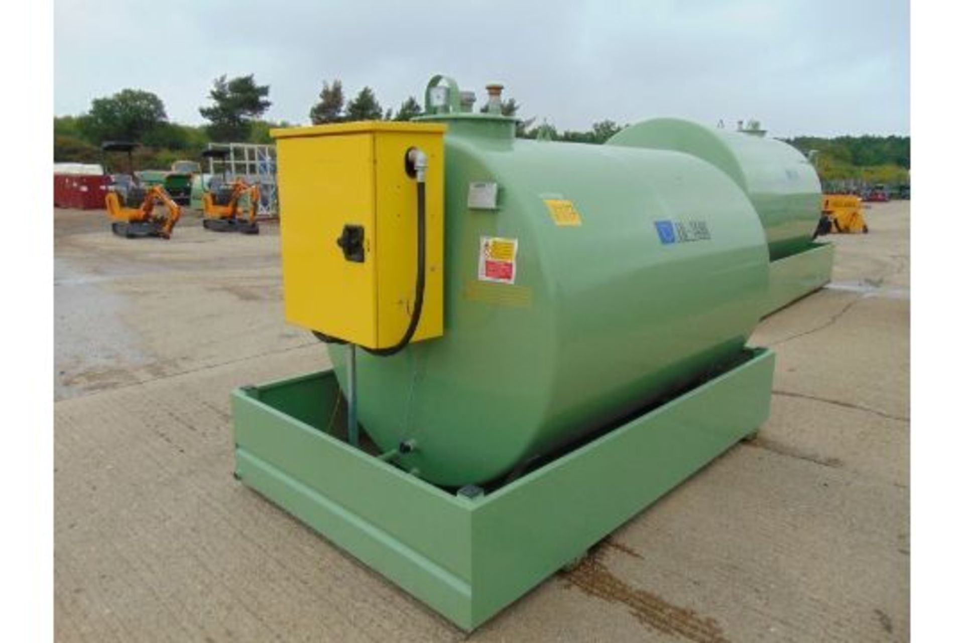 NEW UNUSED Emiliana Serbatoi 2023 TF3/50 3172 litre Diesel Fuel Tank - Image 3 of 11