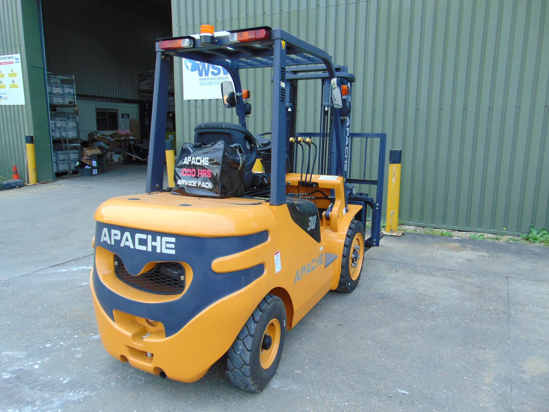 2023 Apache HH30Z 3000Kg Diesel Fork Lift Truck Only 5.6 Hours - Image 3 of 27