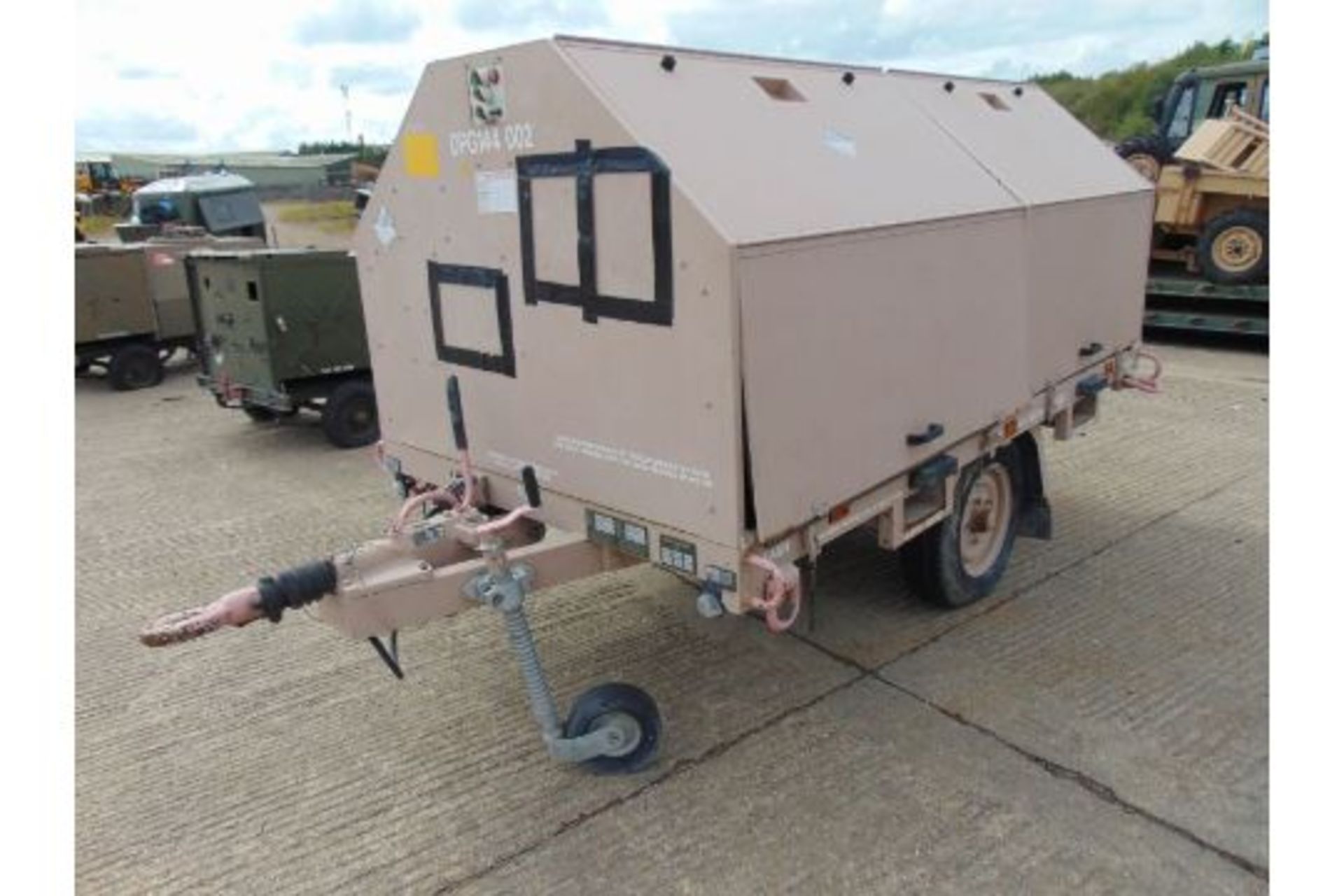 Moskit Single Axle Self Contained Airfield Lighting System c/w 2 x Onboard Generators - Image 3 of 20