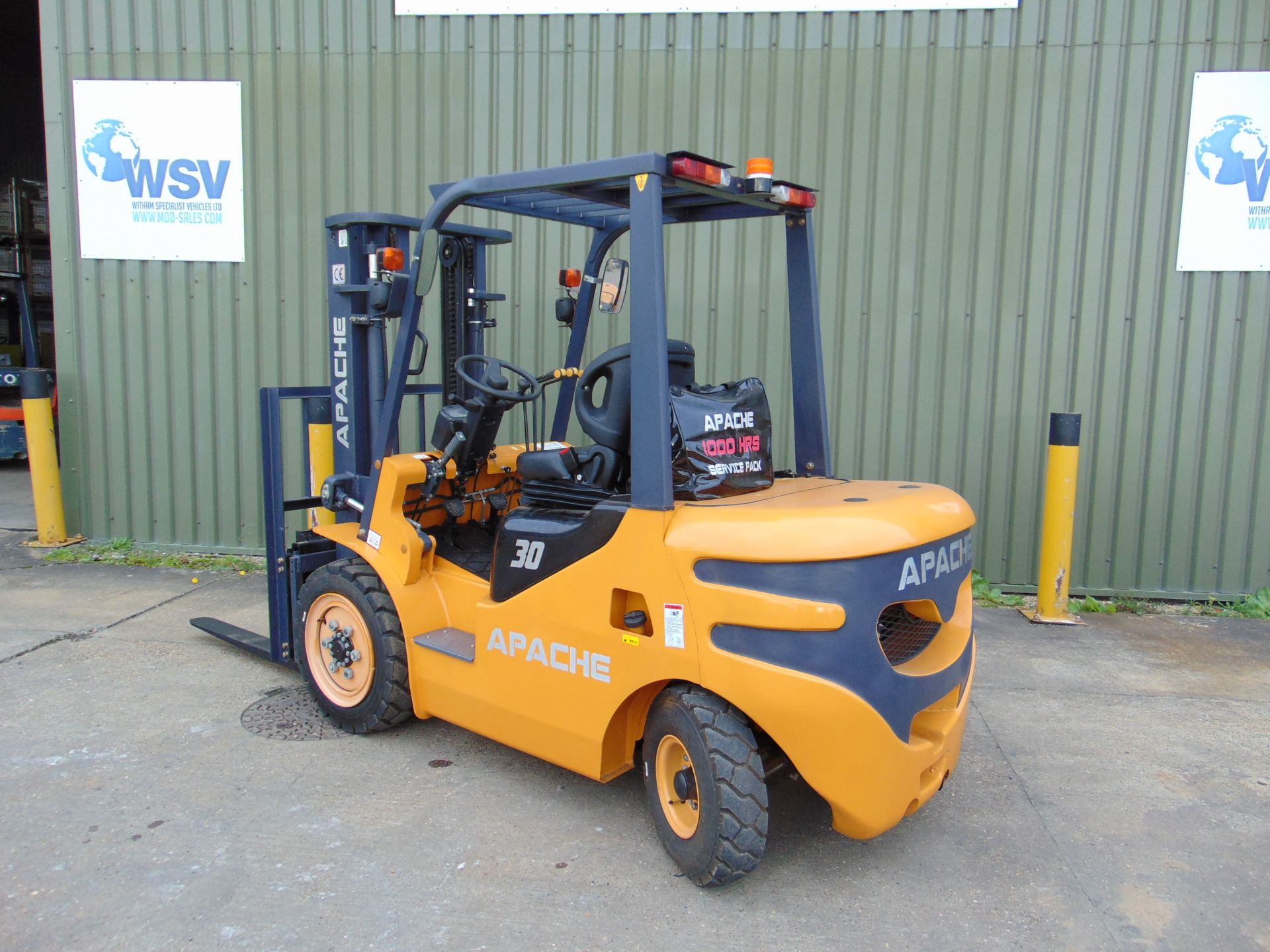 2023 Apache HH30Z 3000Kg Diesel Fork Lift Truck Only 5.6 Hours - Image 2 of 27