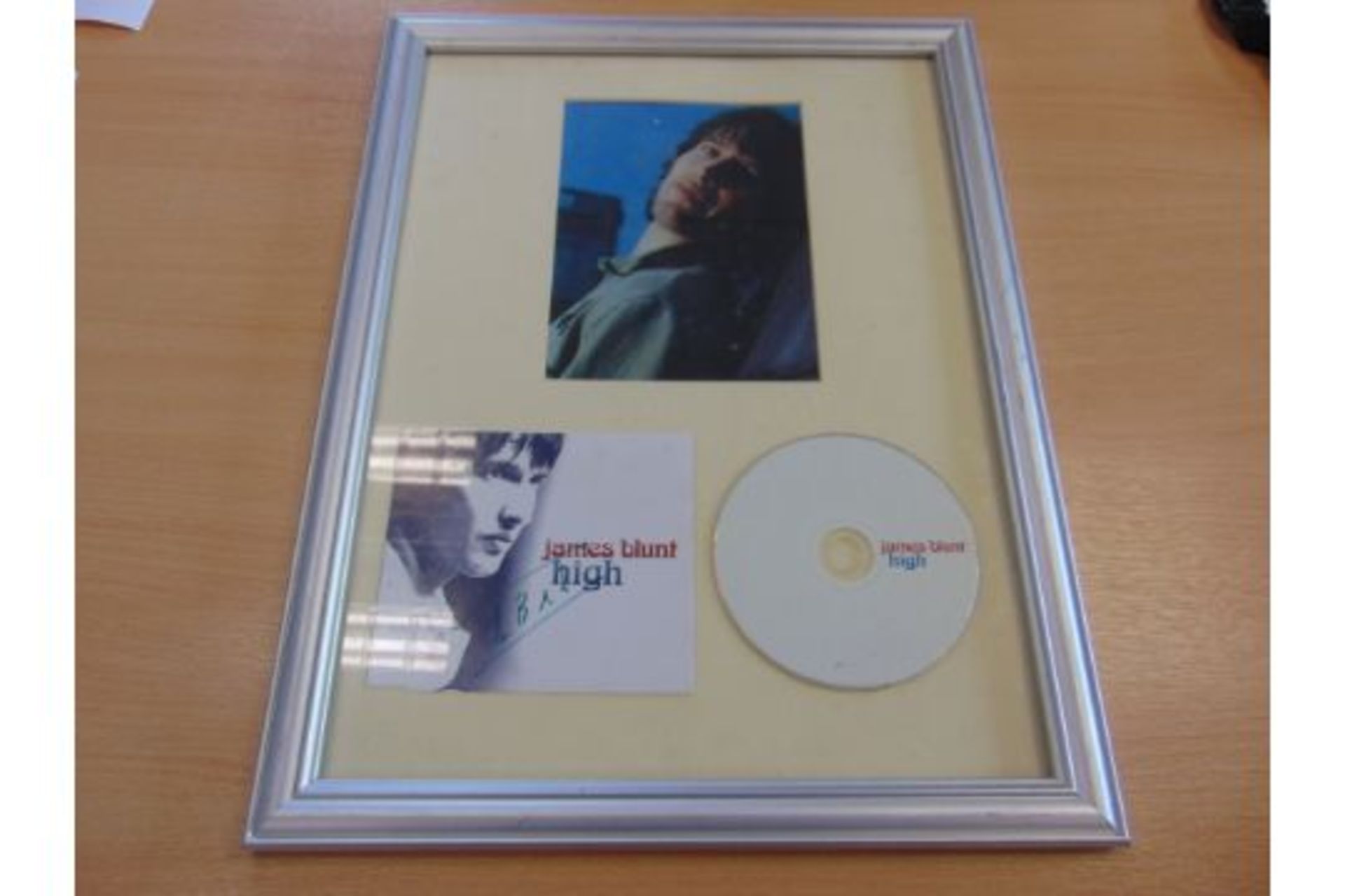 Framed Photo James Blunt with signed CD