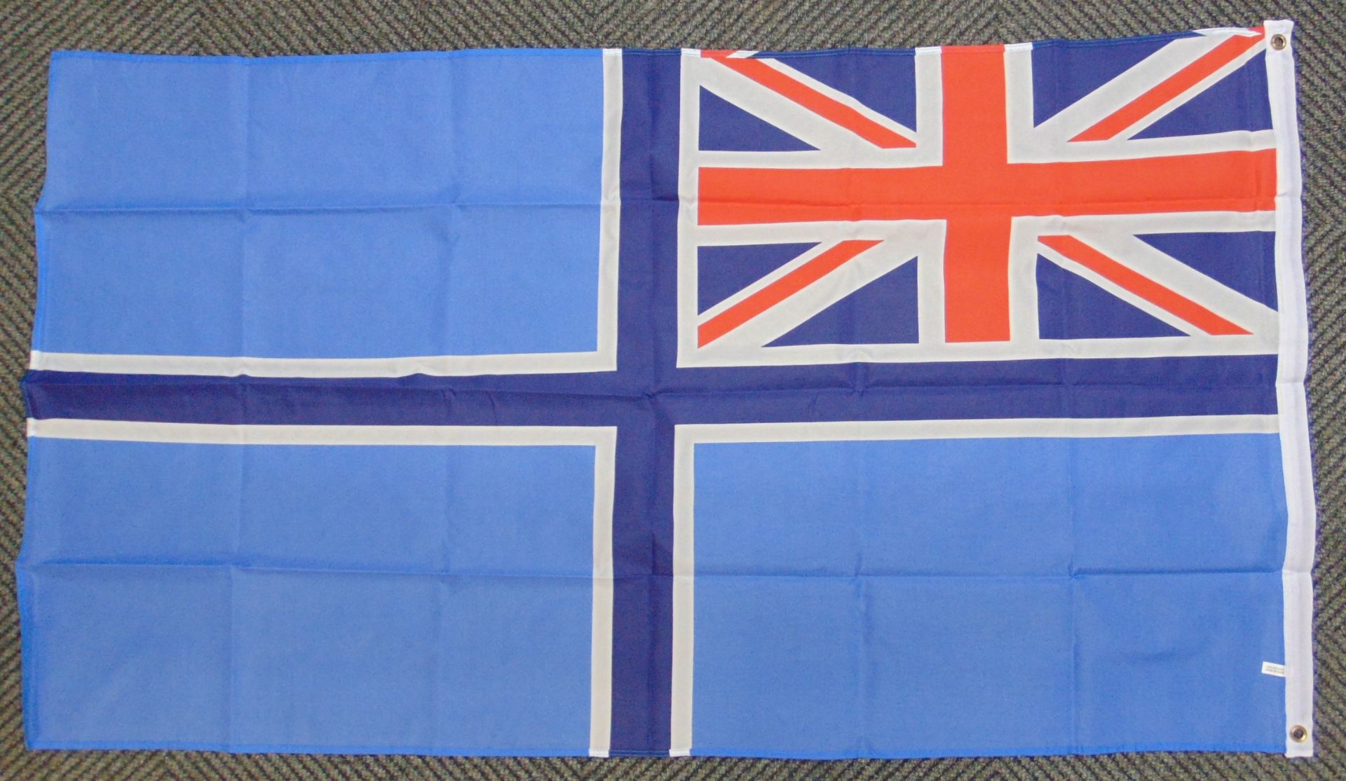 Civil Air Ensign Flag - 5ft x 3ft with Metal Eyelets - Image 2 of 4