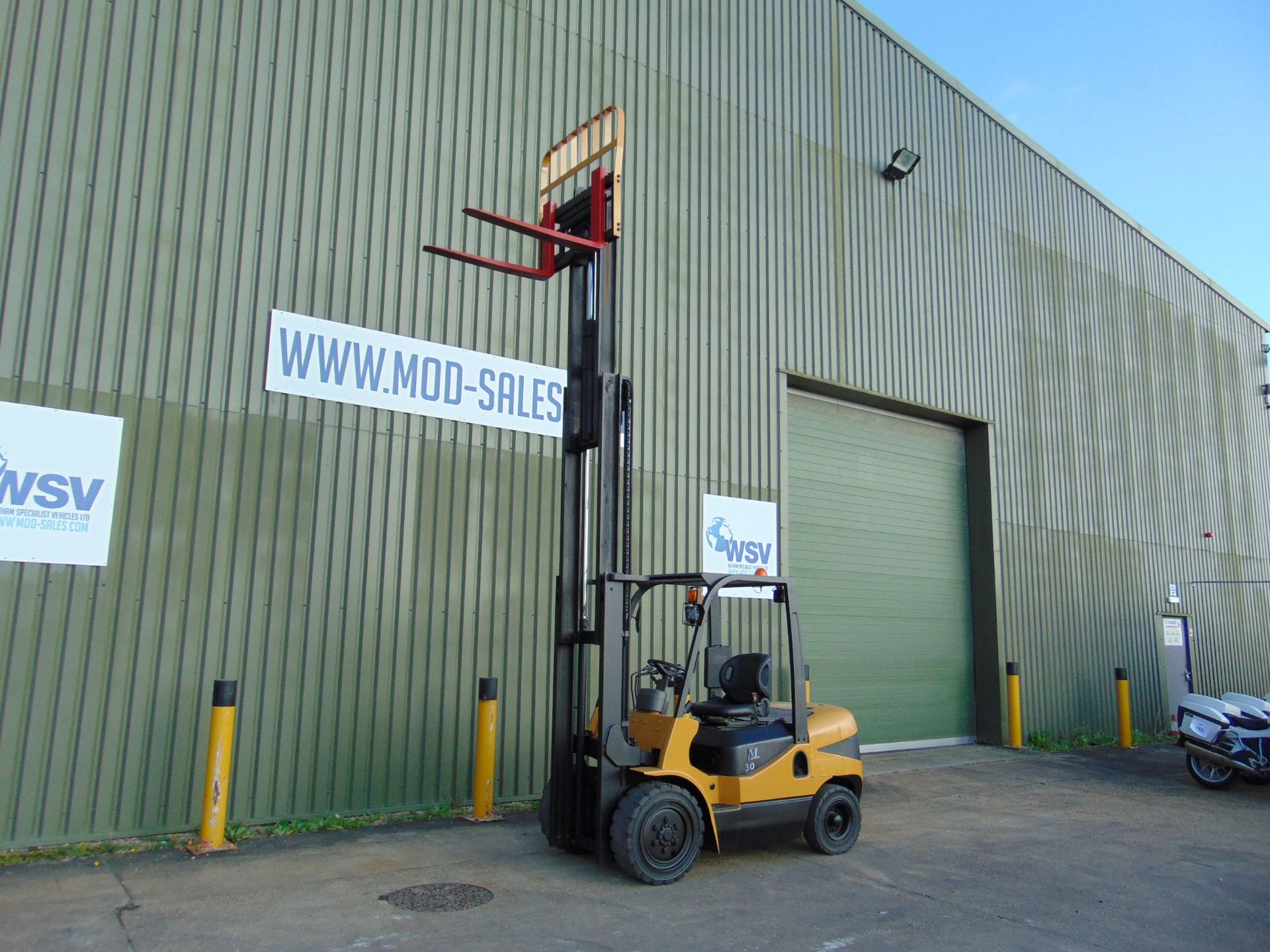 Maximal M30 2500Kg Diesel Fork Lift Truck ONLY 1,876 HOURS! - Image 12 of 26