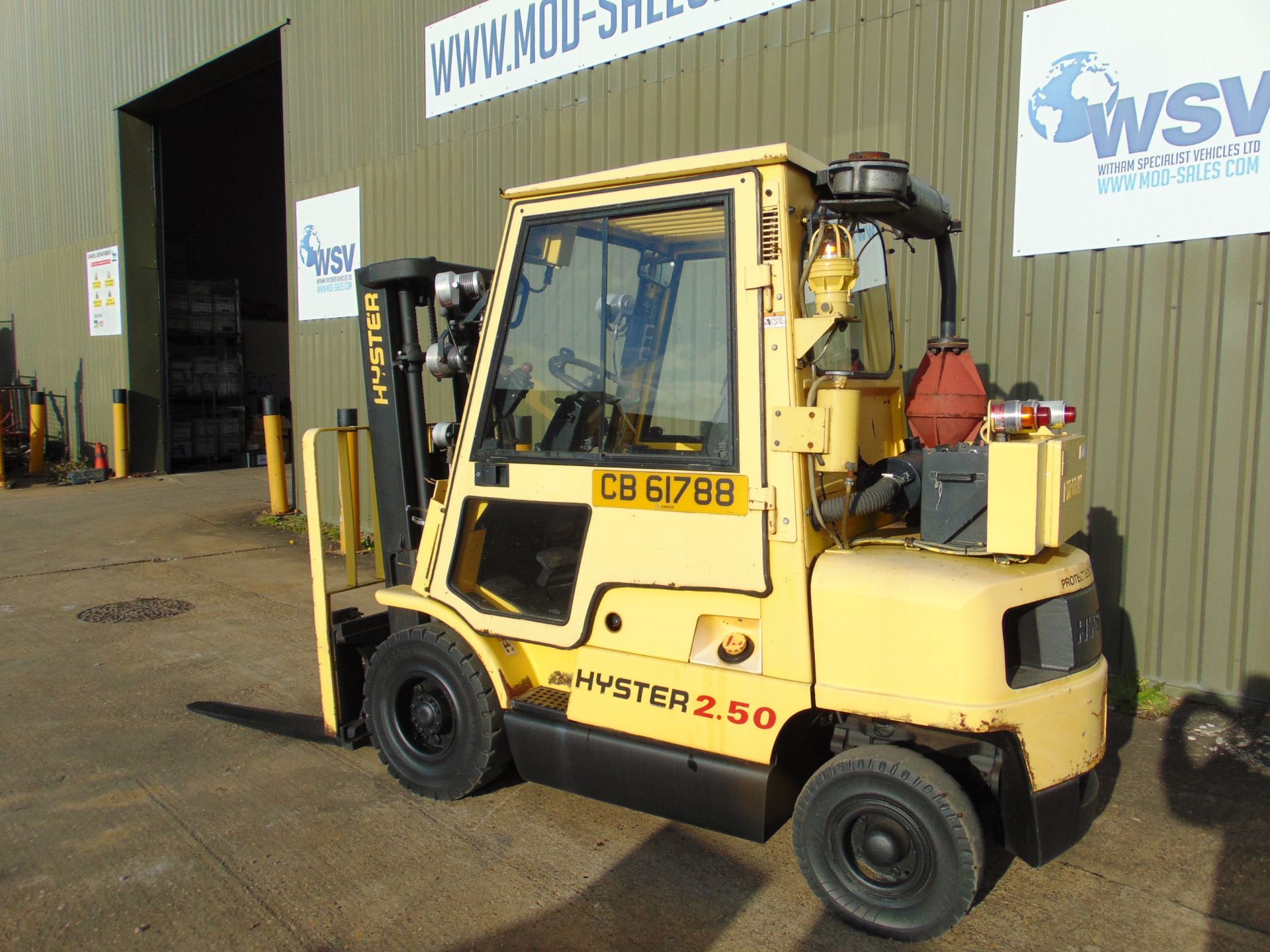Hyster H2.50XM 3 Stage Container Spec mast, FFL Sideshift Etc.Perkins Diesel From the UK MOD - Image 3 of 25
