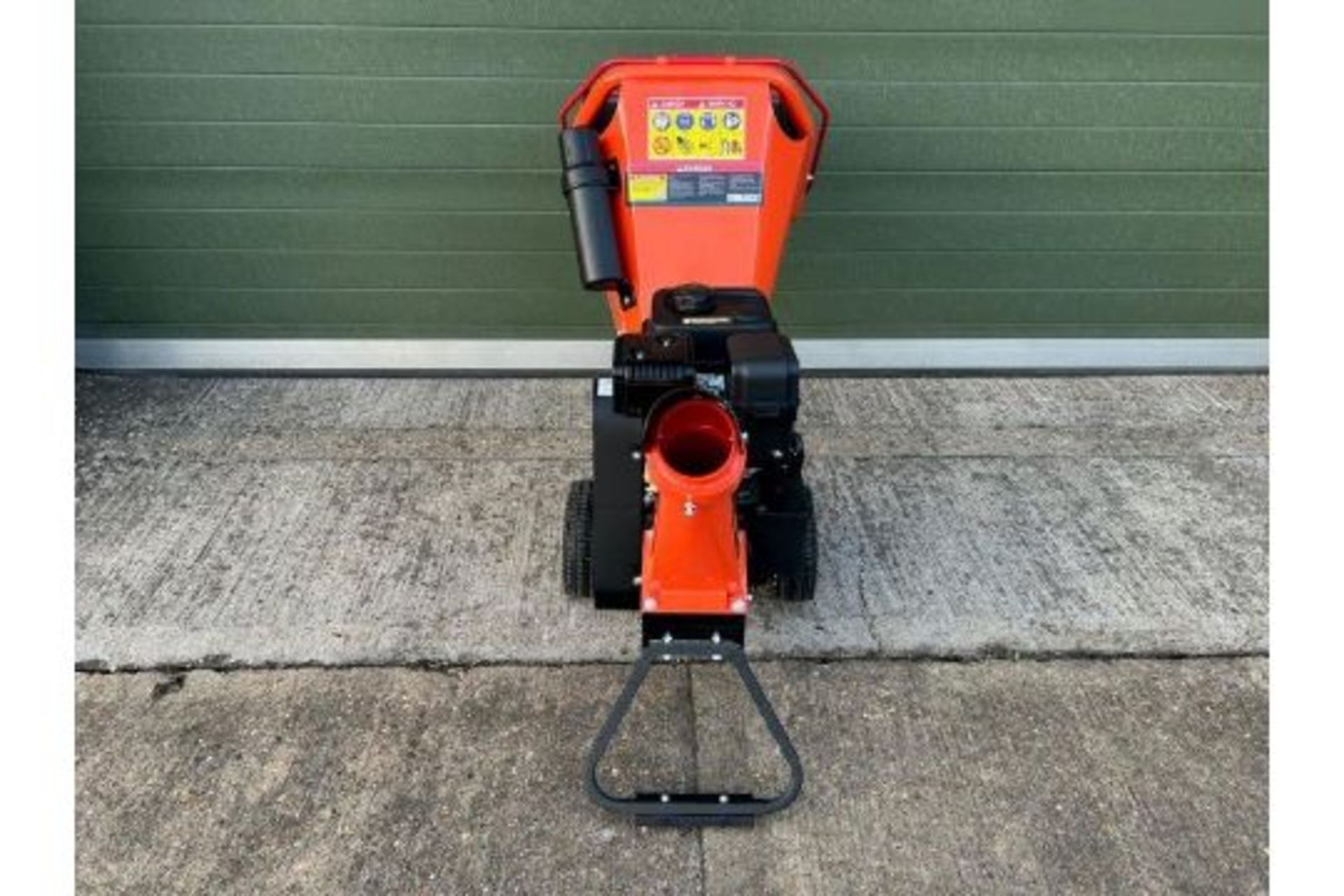 Brand New and unused, Armstrong DR-GS-65H Electric start Petrol Wood Chipper - Image 8 of 20