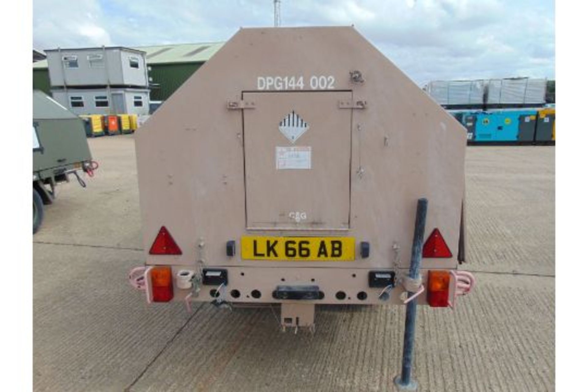Moskit Single Axle Self Contained Airfield Lighting System c/w 2 x Onboard Generators - Image 5 of 20