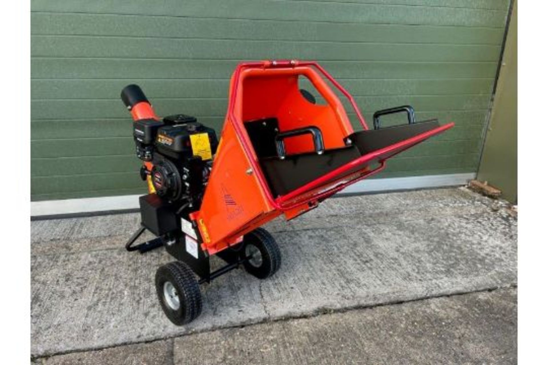 Brand New and unused, Armstrong DR-GS-65H Electric start Petrol Wood Chipper - Image 6 of 20