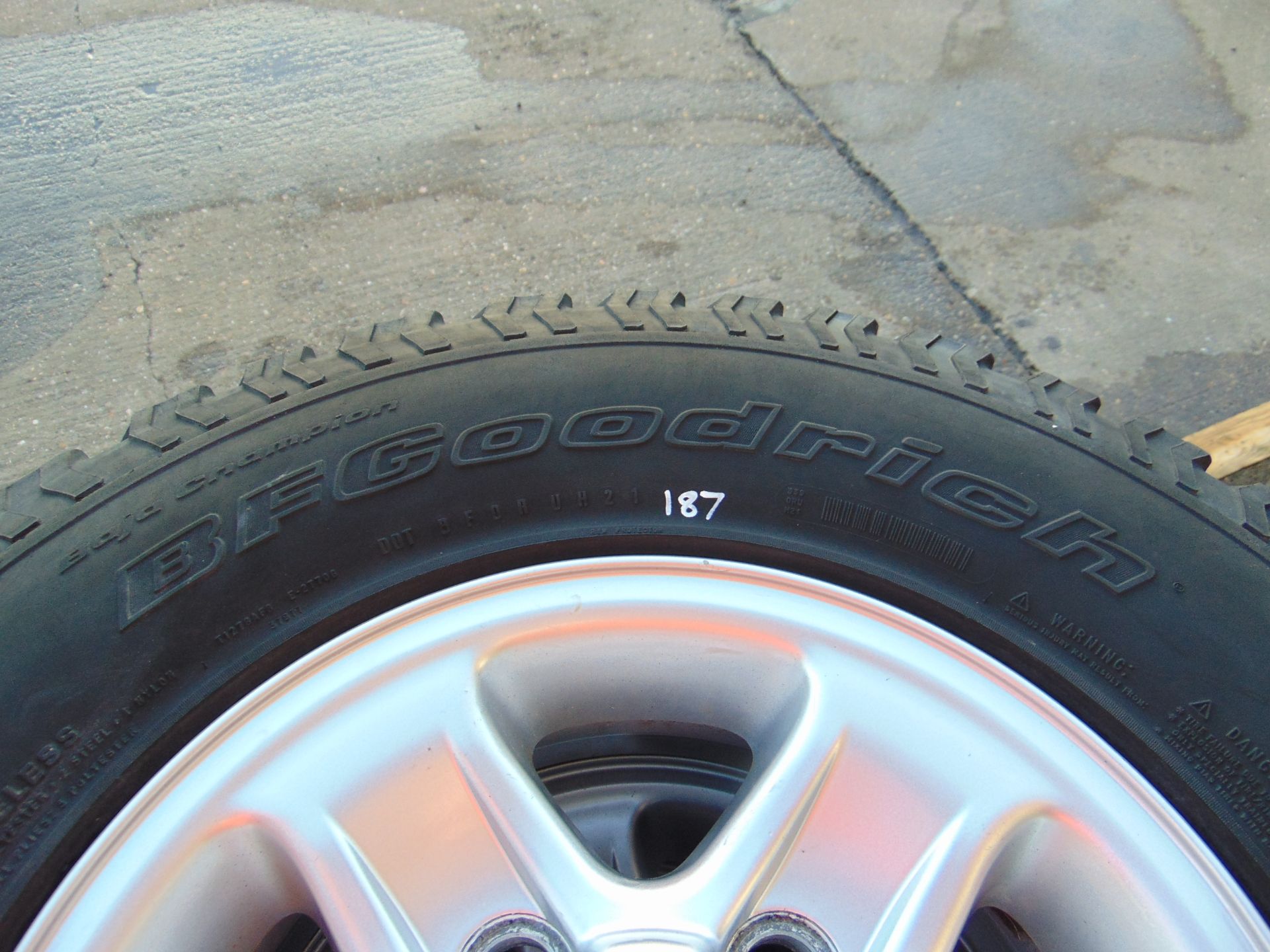 4 x 235/85 R16 Tyres ( 2 x BF Goodrich - 2 x General Grabber ) - Image 5 of 8