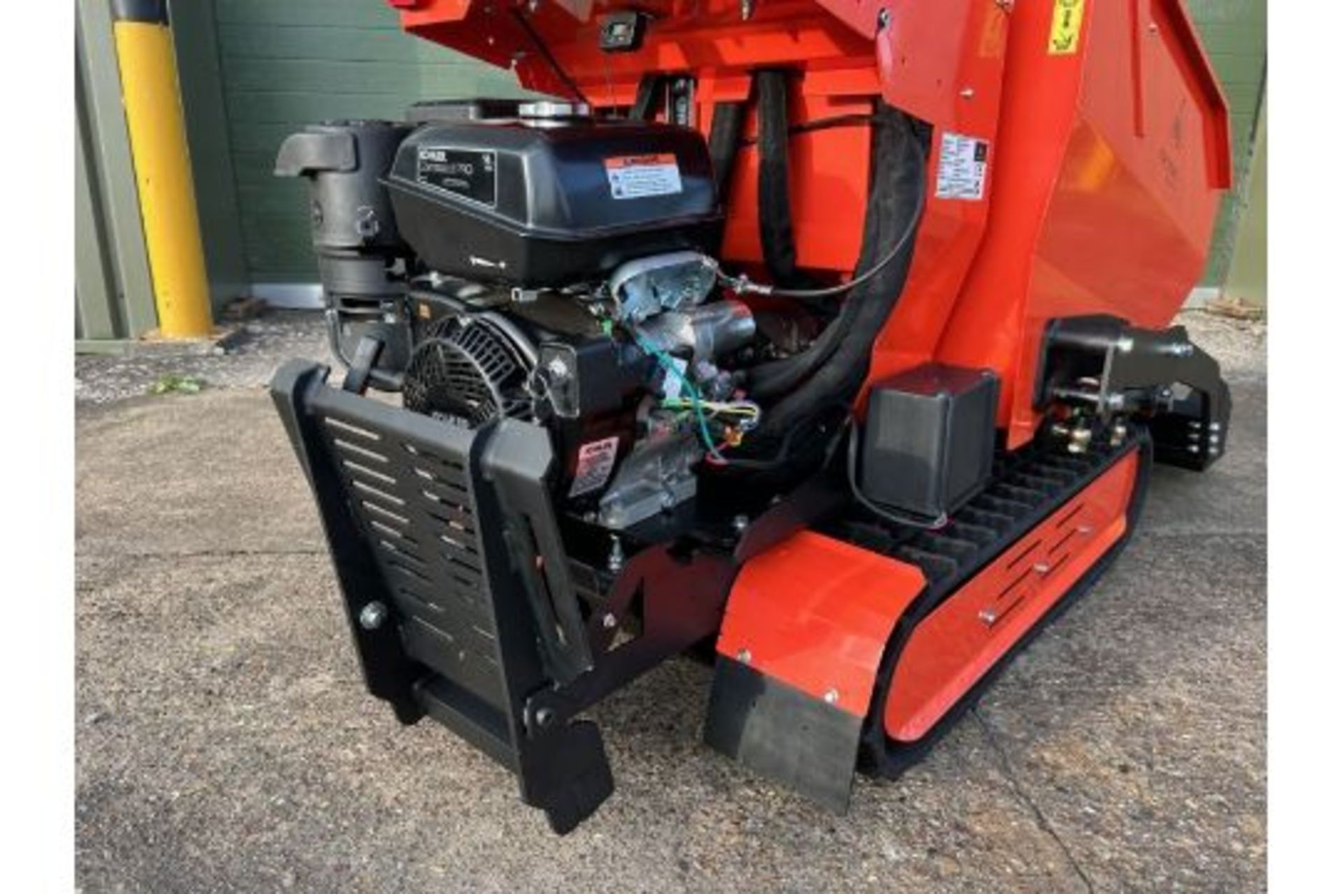New and unused Armstrong DR-MD-150PRO Self-Loading Tracked Dumper - Image 11 of 21
