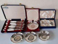 A cased silver limited edition Silver Jubilee dish by Roberts & Dore Ltd, London 1977