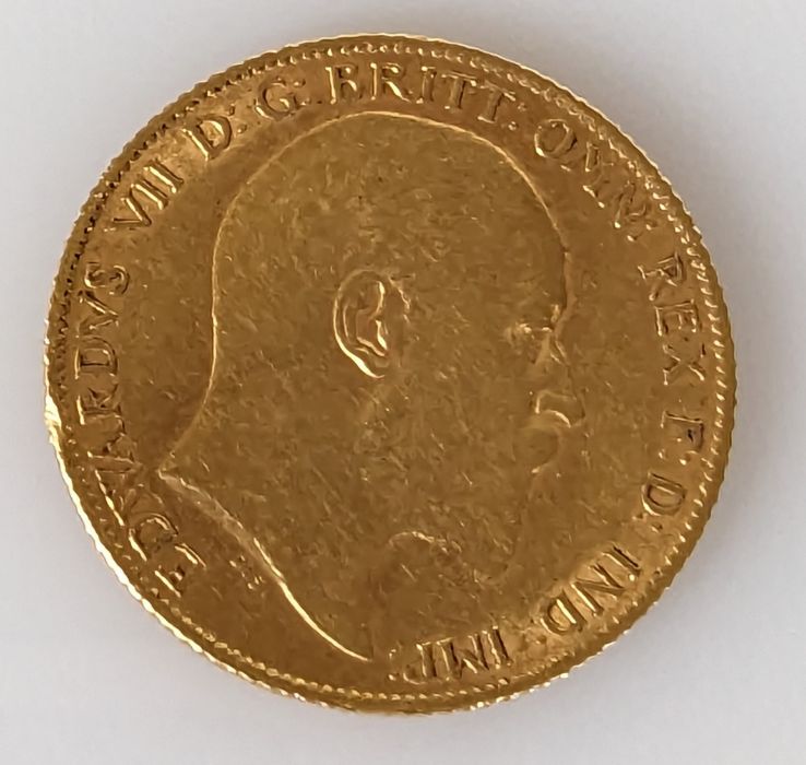 An Edwardian gold half-sovereign, 1905