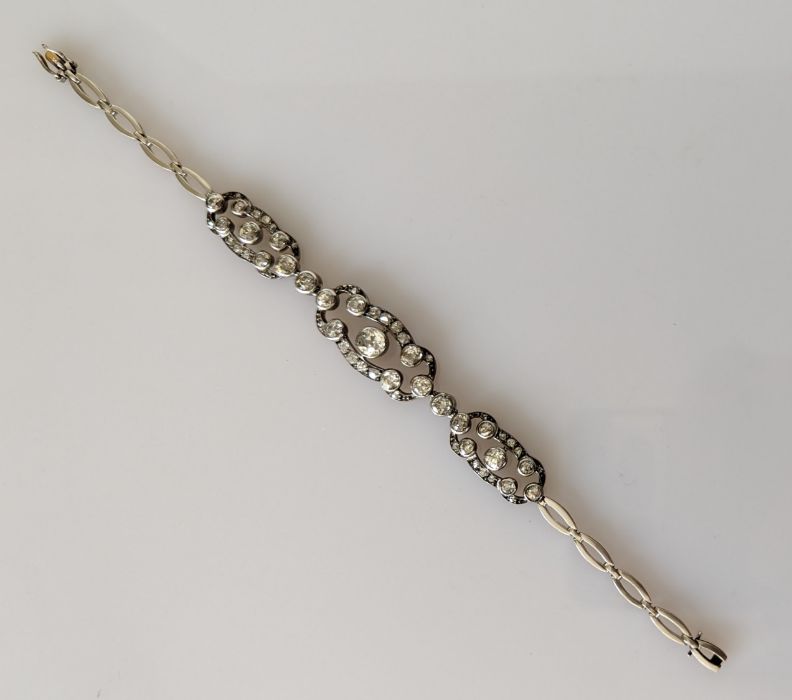 An Art Deco diamond and platinum cocktail bracelet - Image 4 of 5