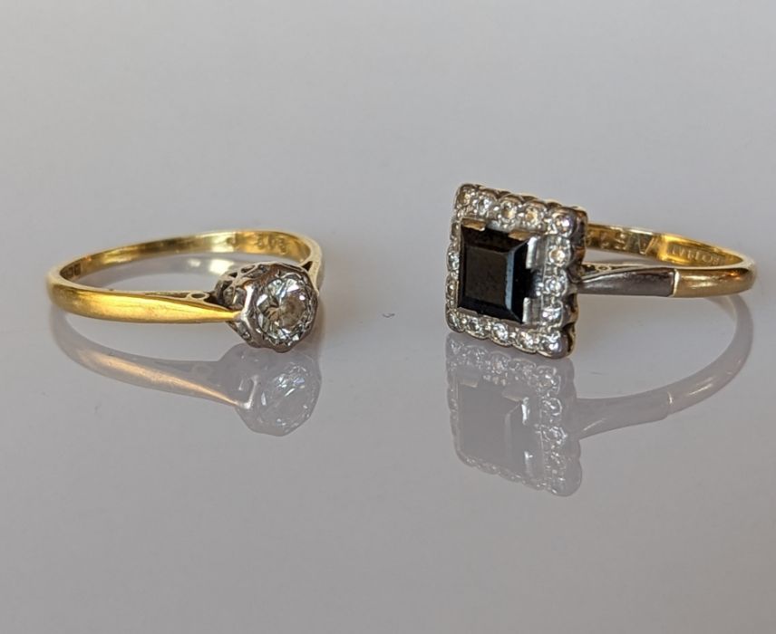 An Edwardian five-stone diamond ring, pave-set on a yellow gold setting - Image 3 of 5