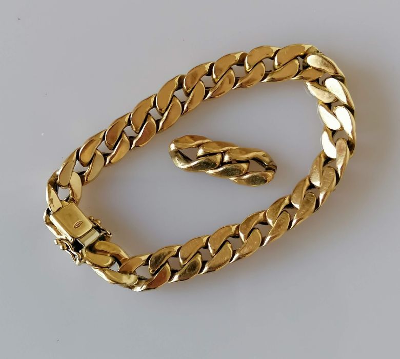 A yellow gold flat curb-link bracelet (three extra links) 19 cm, stamped 585, 21.3g - Image 3 of 3
